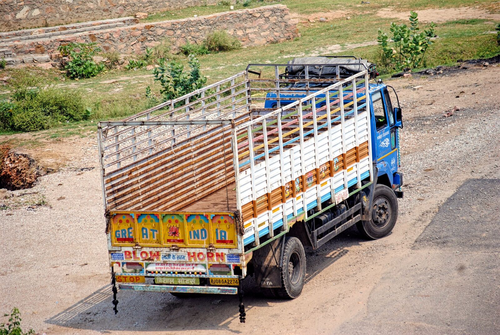 Nikon D3000 sample photo. Truck, trolley, transport photography