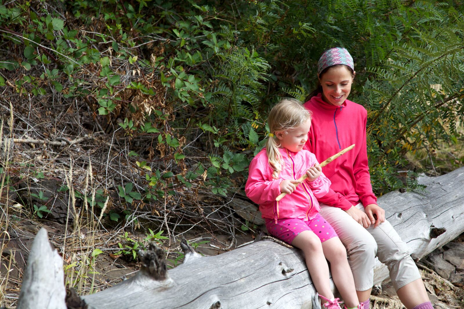 Canon EOS 5D Mark II sample photo. Child, mother, nature photography