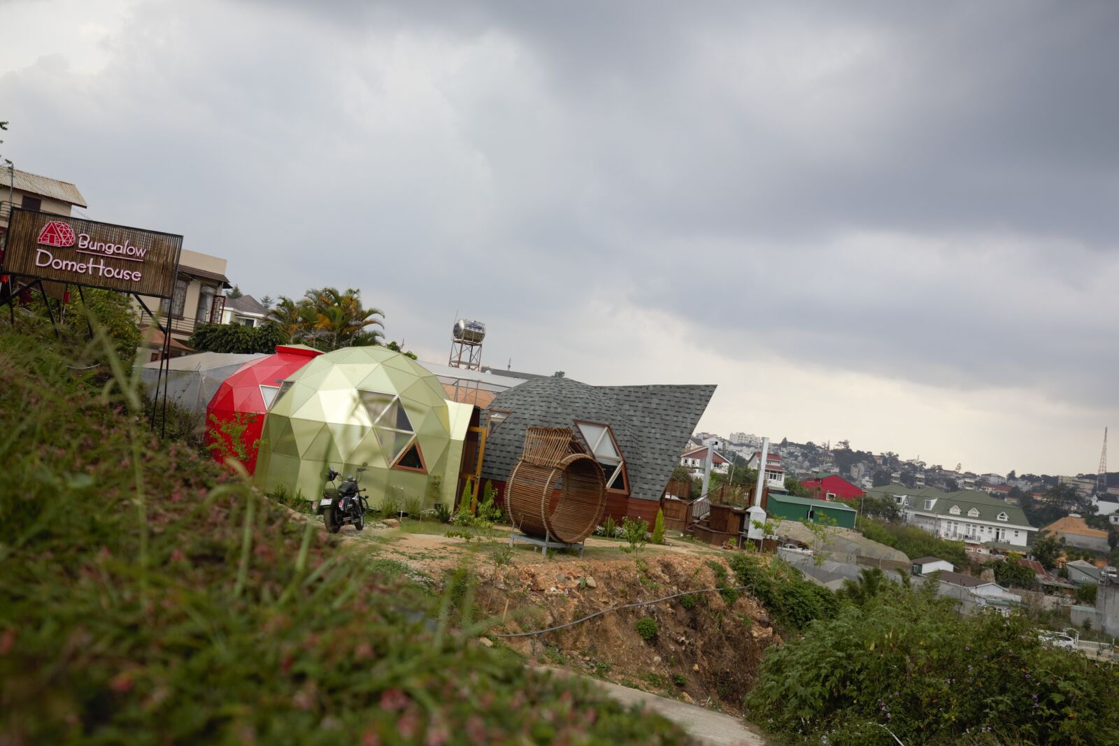 Canon EOS 5D Mark III sample photo. Bungalow, dome house, dome photography