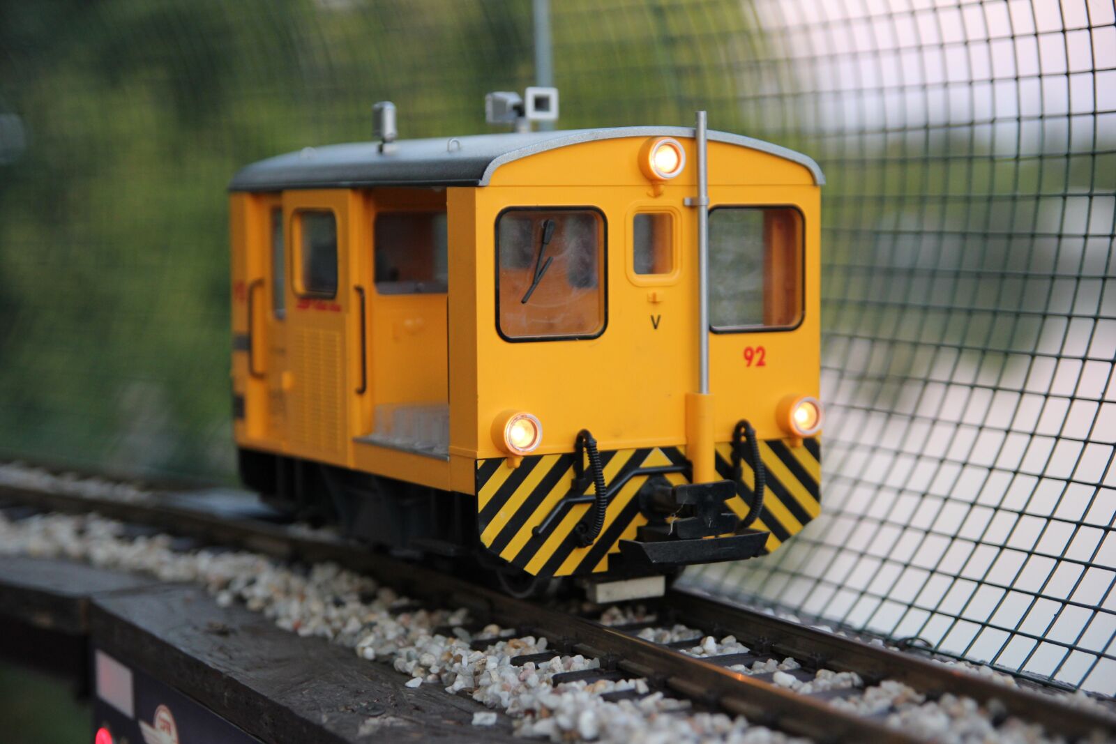 Canon EOS 550D (EOS Rebel T2i / EOS Kiss X4) sample photo. Blur, close-up, color photography