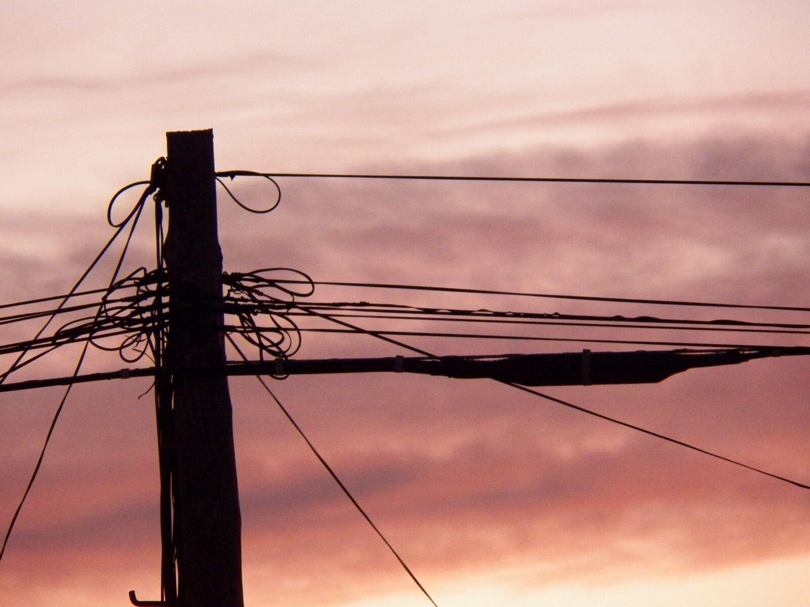 Kodak EasyShare Z990 (EasyShare Max) sample photo. Wires, sunset, electricity photography