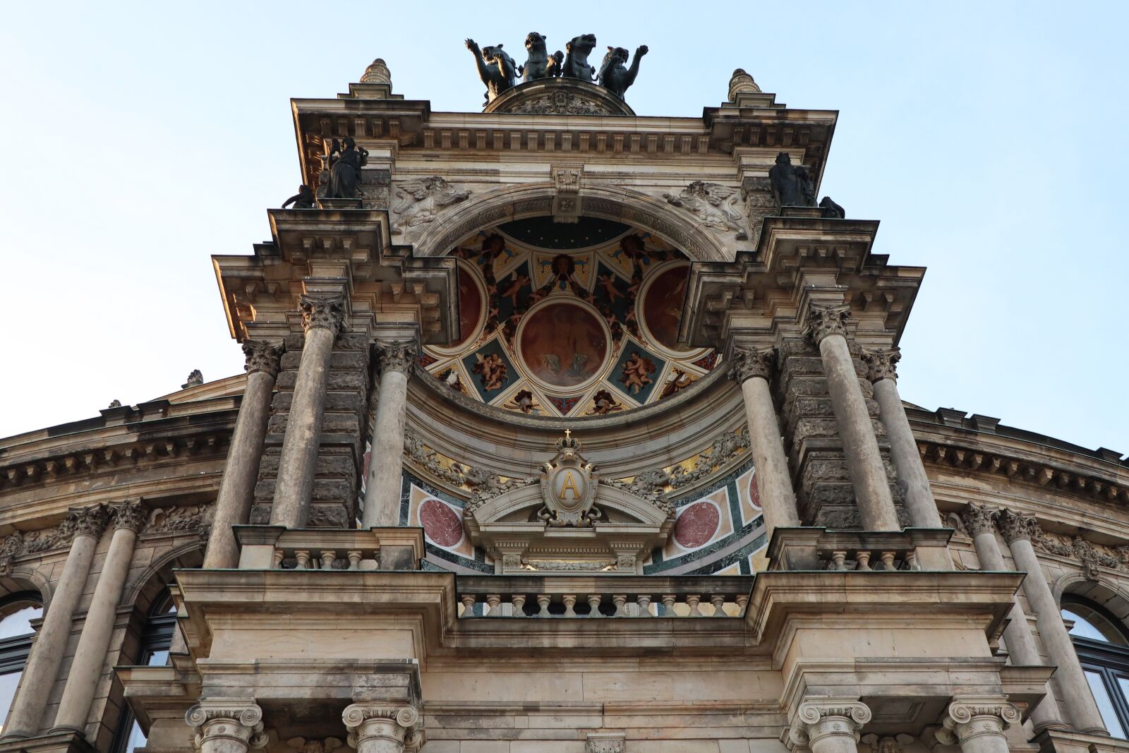 Canon EOS M50 (EOS Kiss M) + Canon EF-M 18-150mm F3.5-6.3 IS STM sample photo. Dresden, building, architecture photography