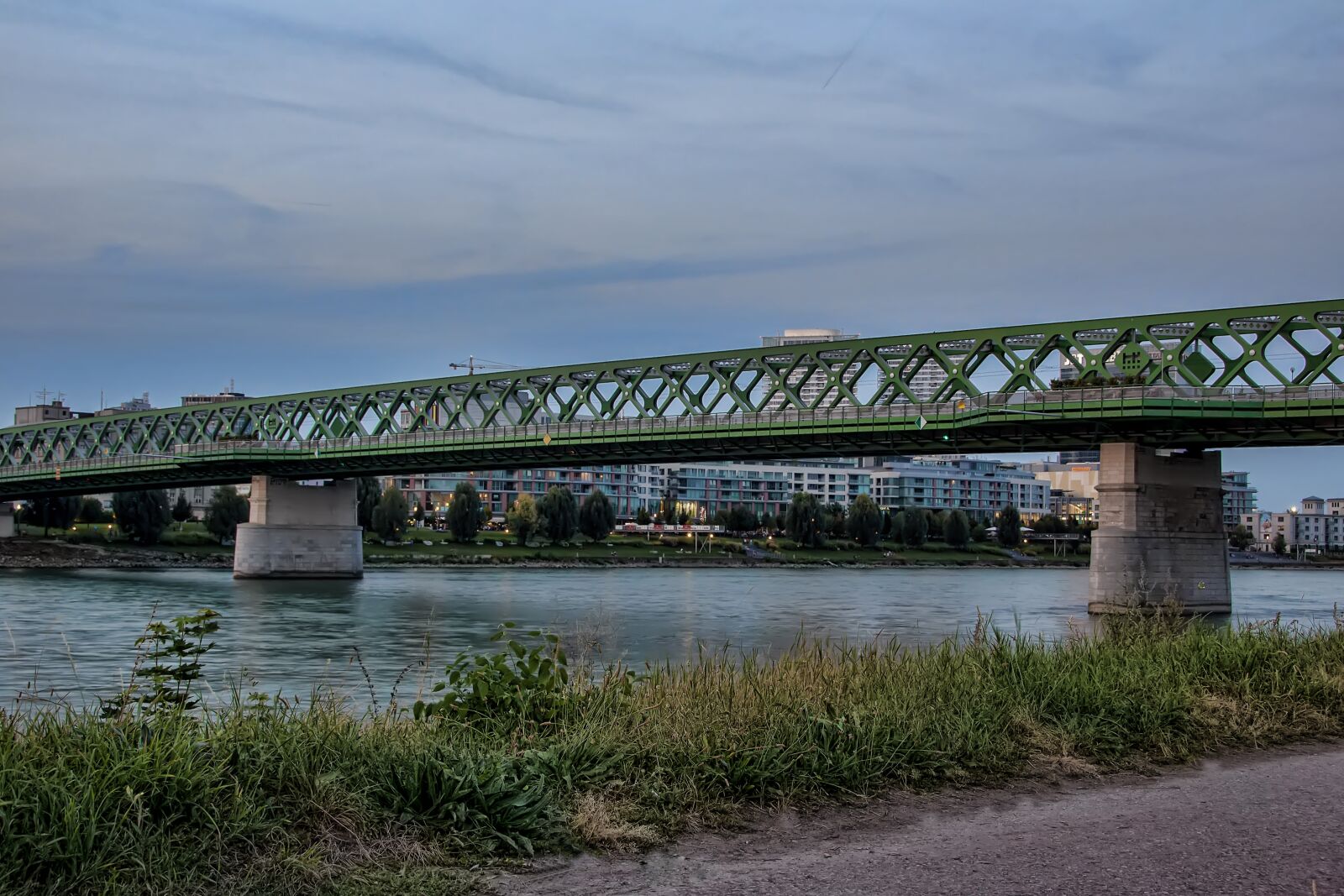 Canon EOS 600D (Rebel EOS T3i / EOS Kiss X5) sample photo. Bratislava, slovakia, old bridge photography