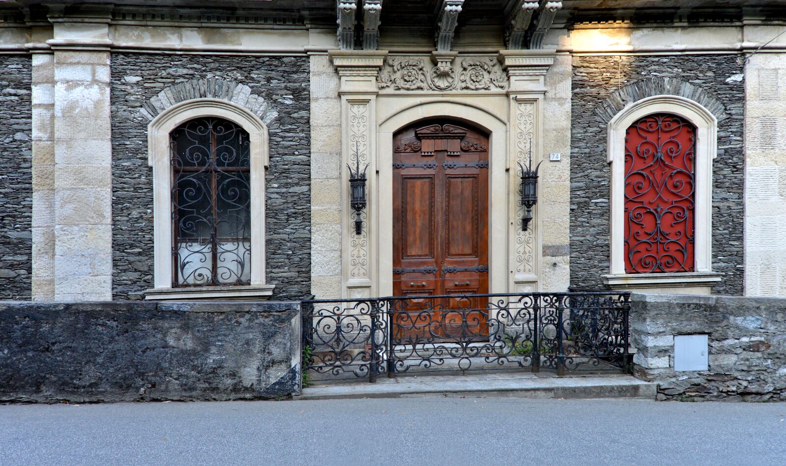 Nikon D3200 sample photo. Architecture, house facade, window photography