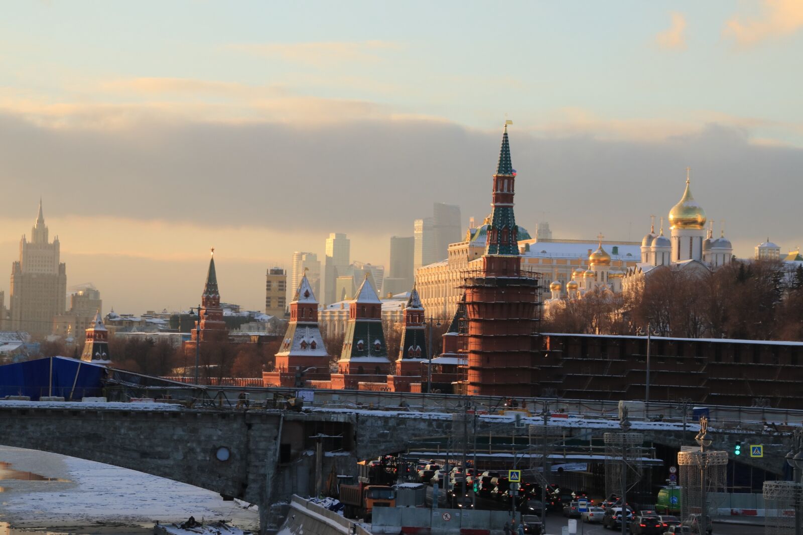 Canon EOS 77D (EOS 9000D / EOS 770D) sample photo. Moscow, sunset, river photography