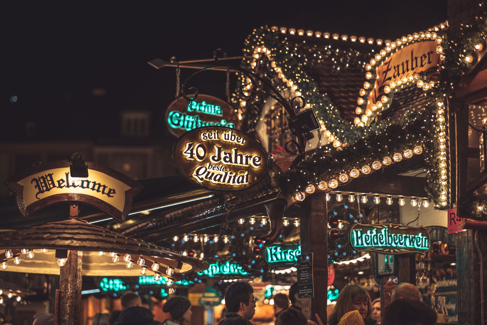 Sony a7R III + Samyang AF 85mm F1.4 FE sample photo. Christmas market, christmas, frankfurt photography