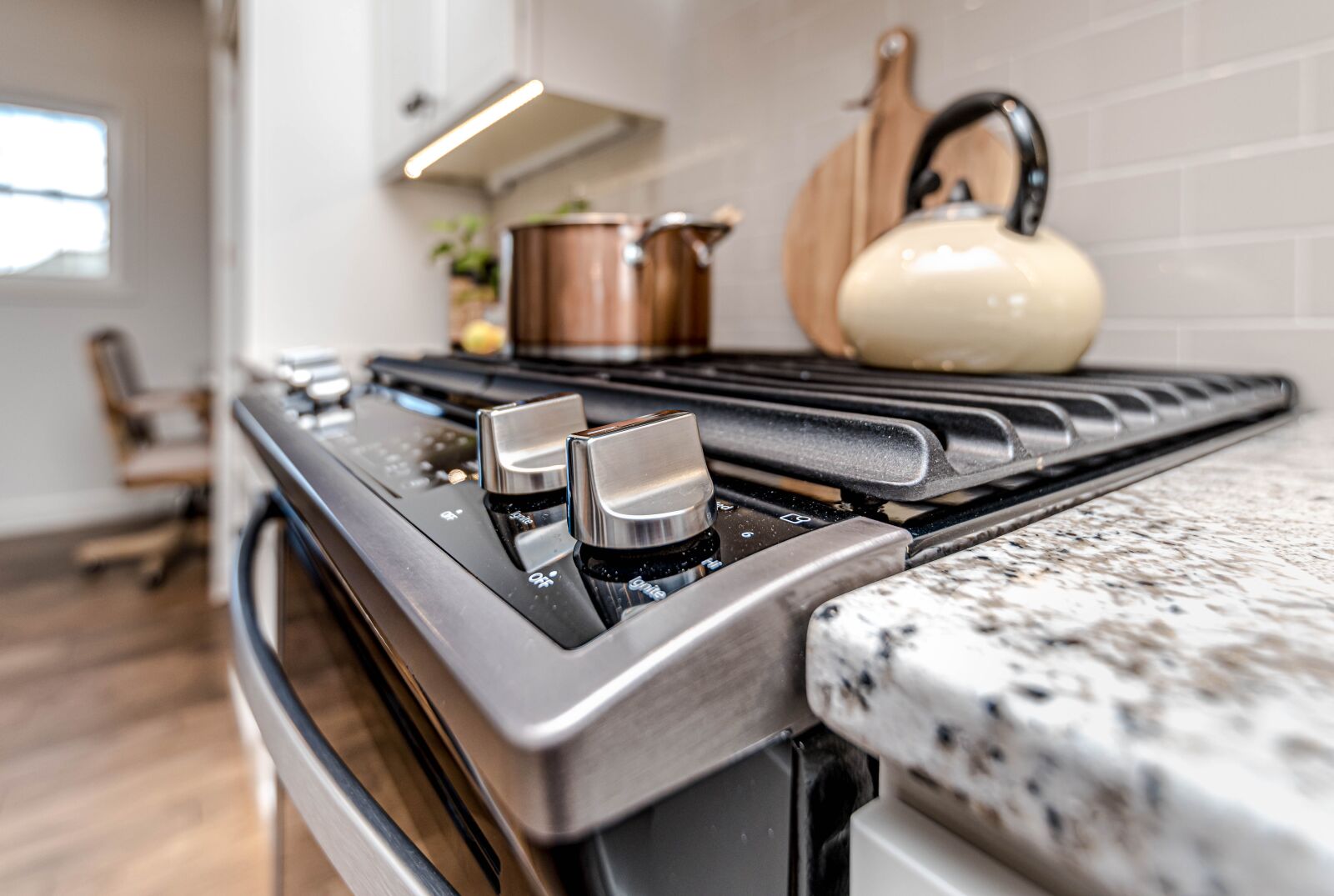 Nikon D810 sample photo. Kitchen, oven, pot photography