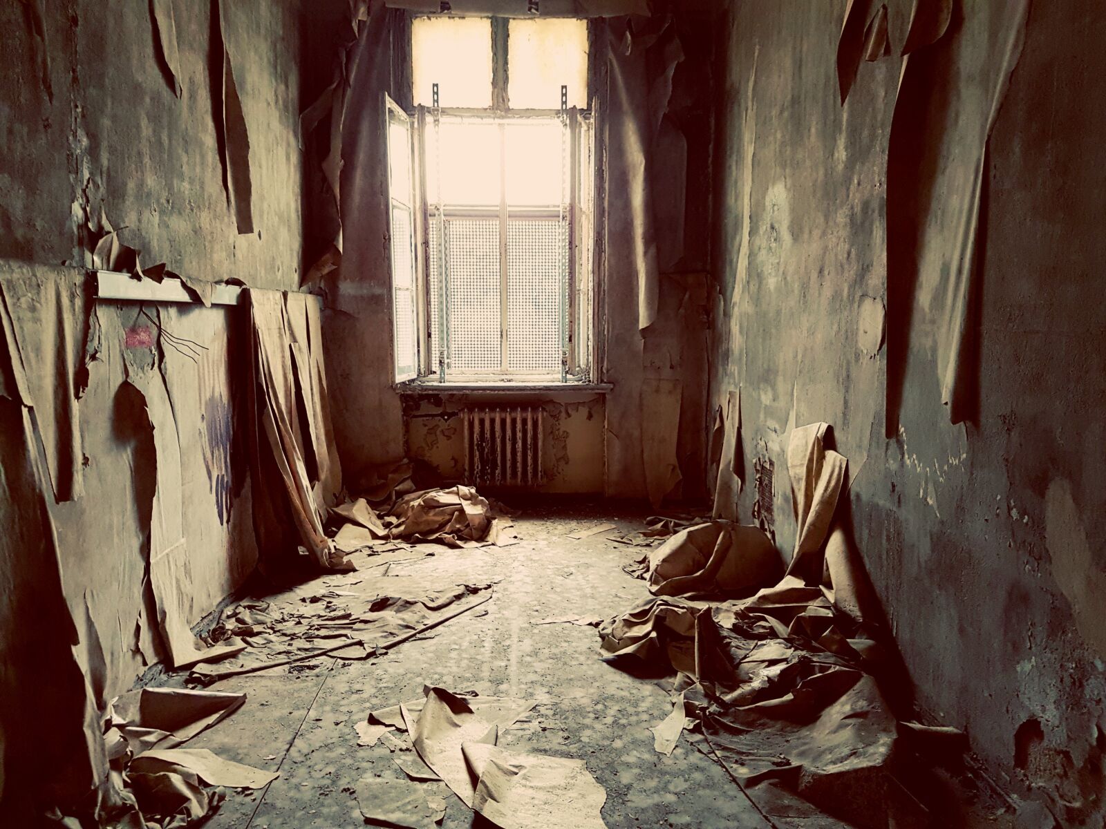Samsung Galaxy S7 sample photo. Room, leave, urbex photography
