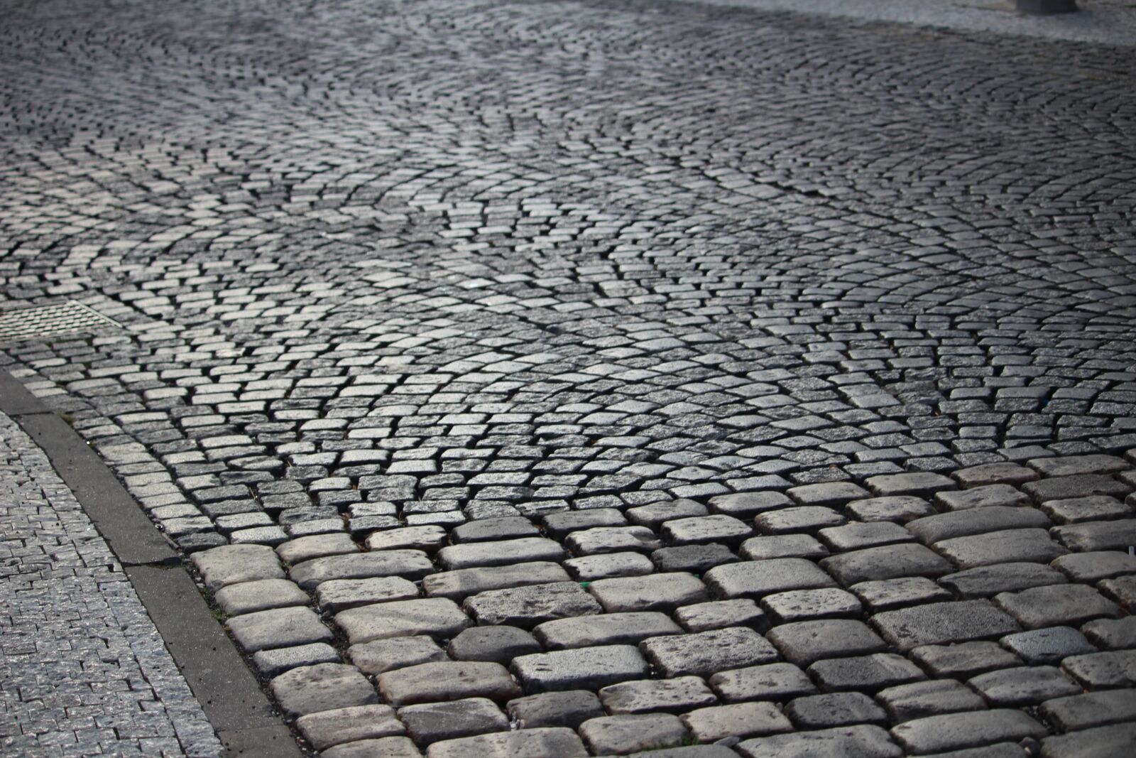 Canon EOS 1300D (EOS Rebel T6 / EOS Kiss X80) sample photo. Stone paving, road, grey photography