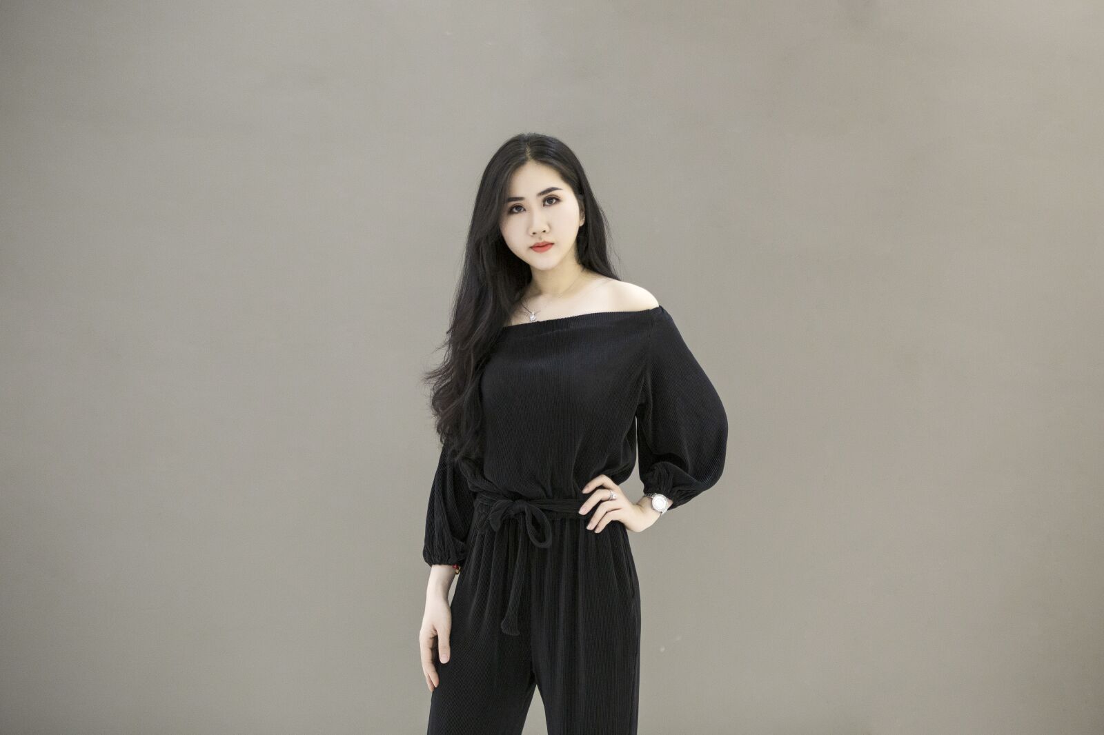 Canon EF 70-200mm F2.8L USM sample photo. Girl, fashion, woman photography