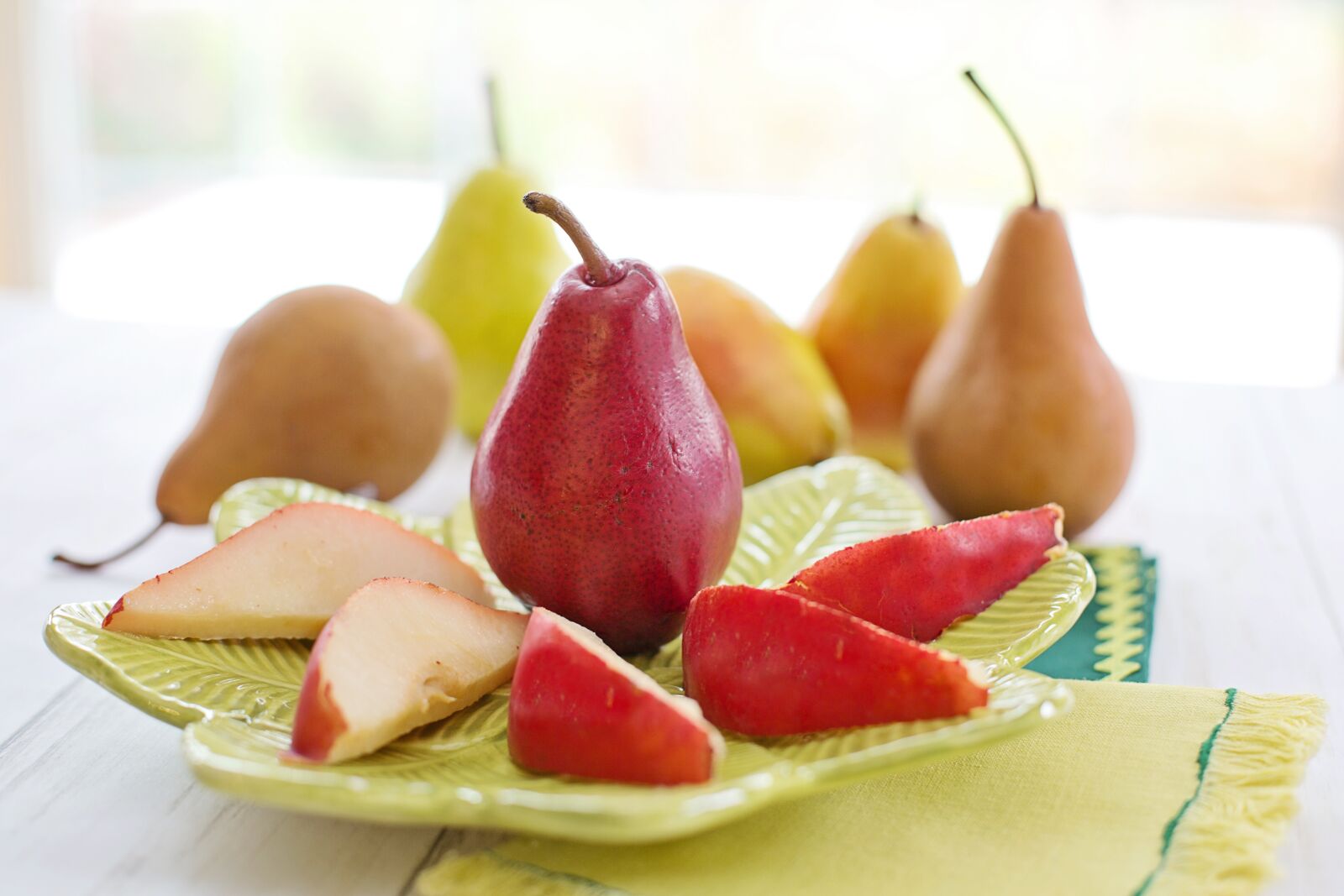 Canon EF 50mm F1.4 USM sample photo. Pears, fruit, food photography