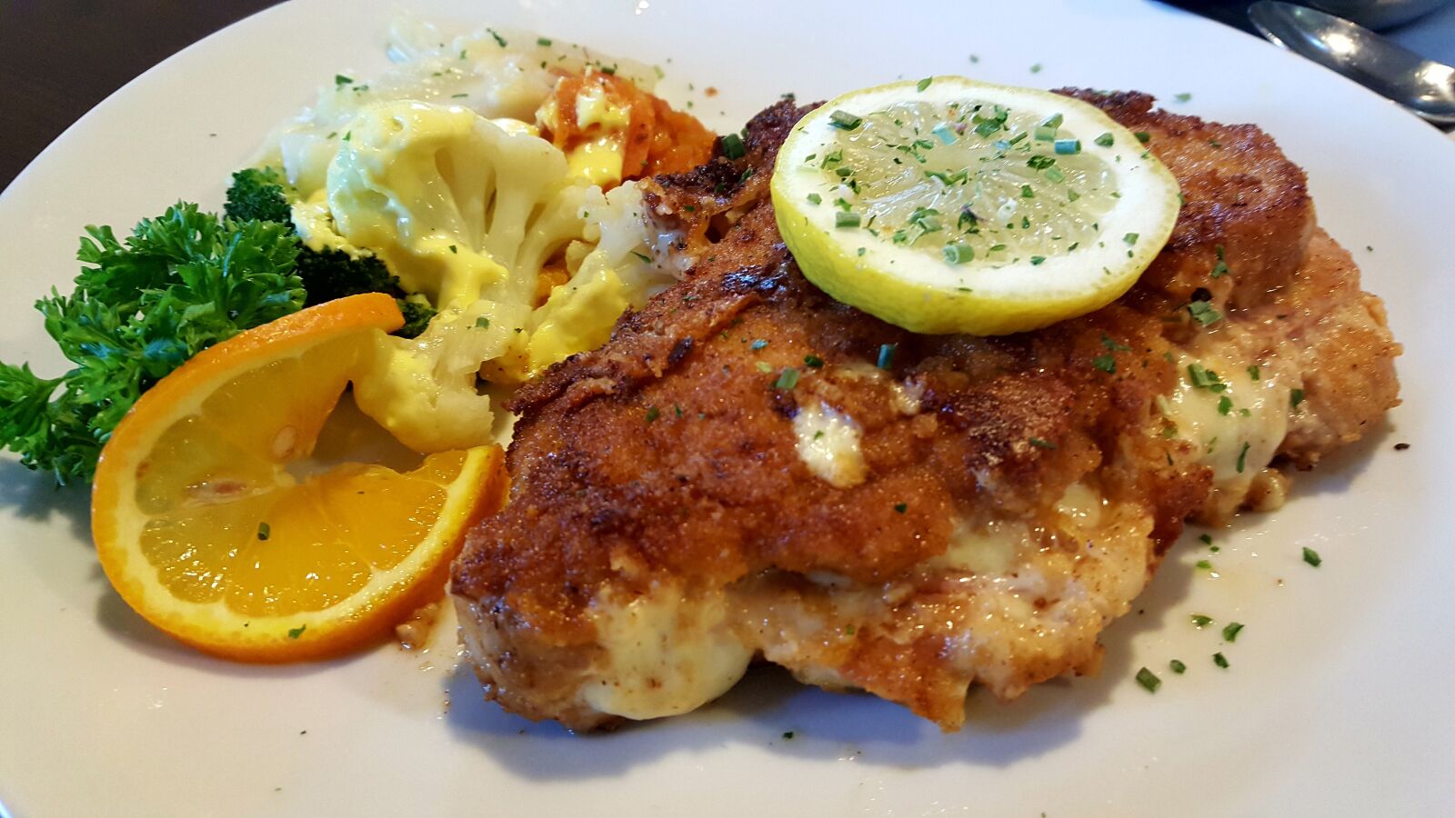 Samsung Galaxy S6 sample photo. Cordon bleu, eat, meat photography