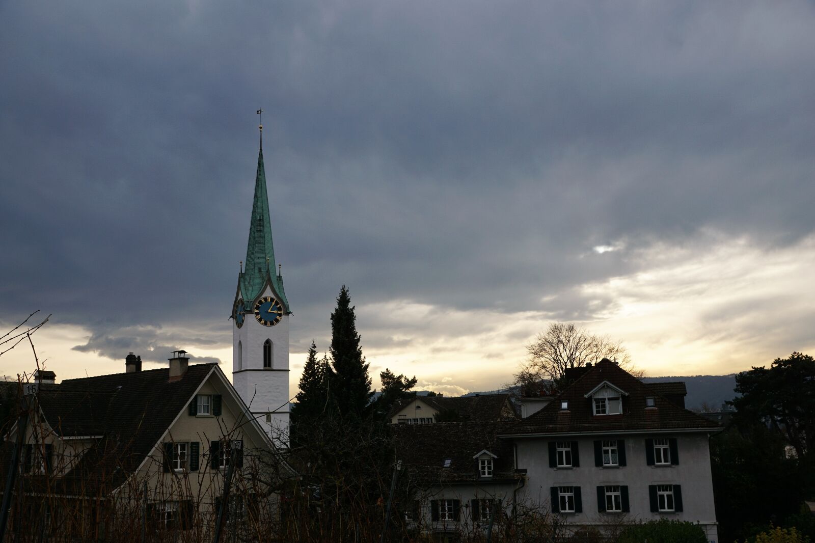 Sony ILCA-77M2 + Sony DT 16-50mm F2.8 SSM sample photo. Zollikon, village, evening photography