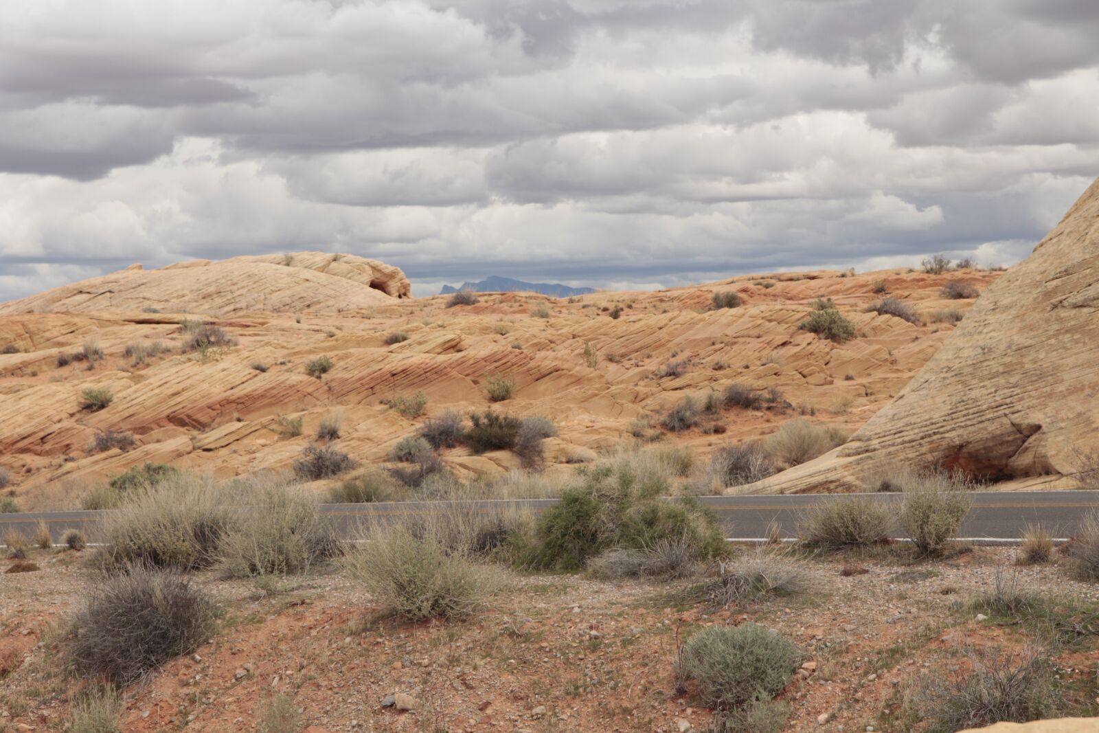 Canon EOS 700D (EOS Rebel T5i / EOS Kiss X7i) sample photo. Desert, landscape, cloudy photography