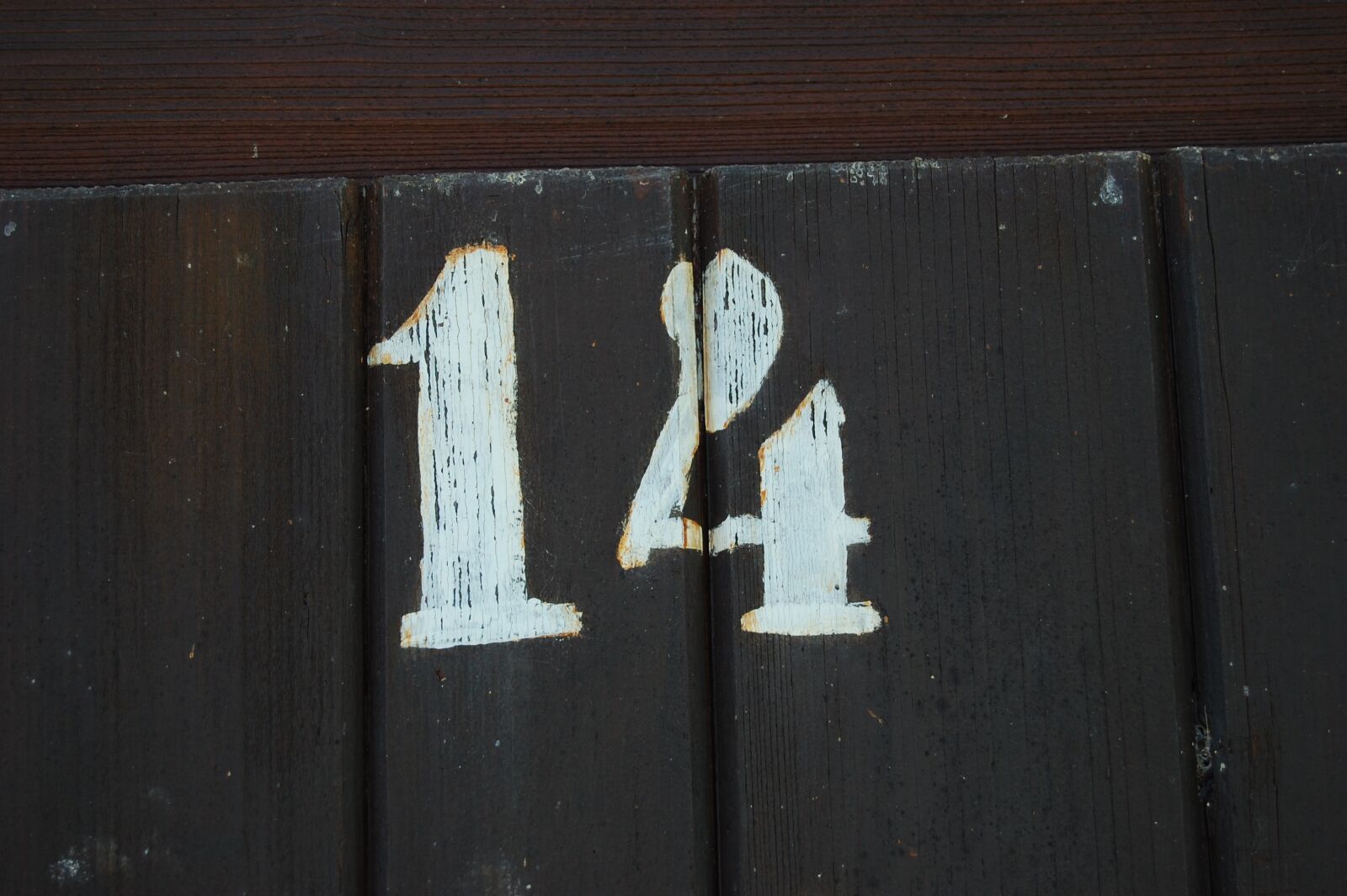 Nikon D40 sample photo. Number, fourteen, white photography