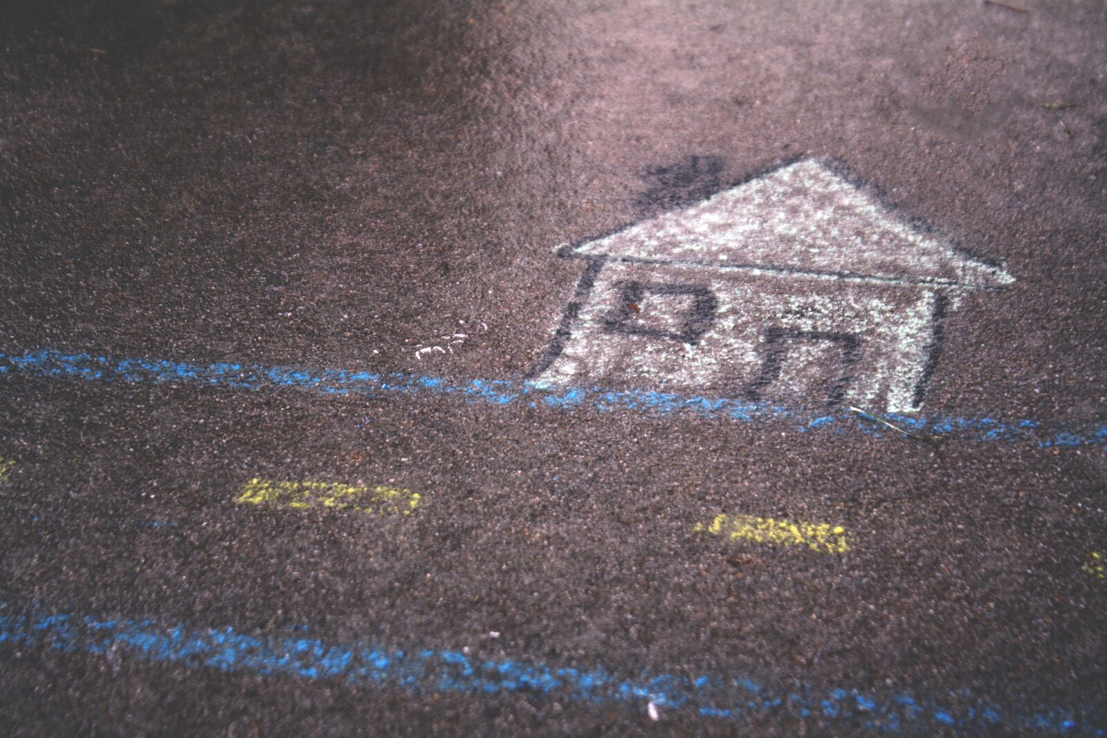 Canon EOS 1000D (EOS Digital Rebel XS / EOS Kiss F) sample photo. Art, chalk, drawing photography