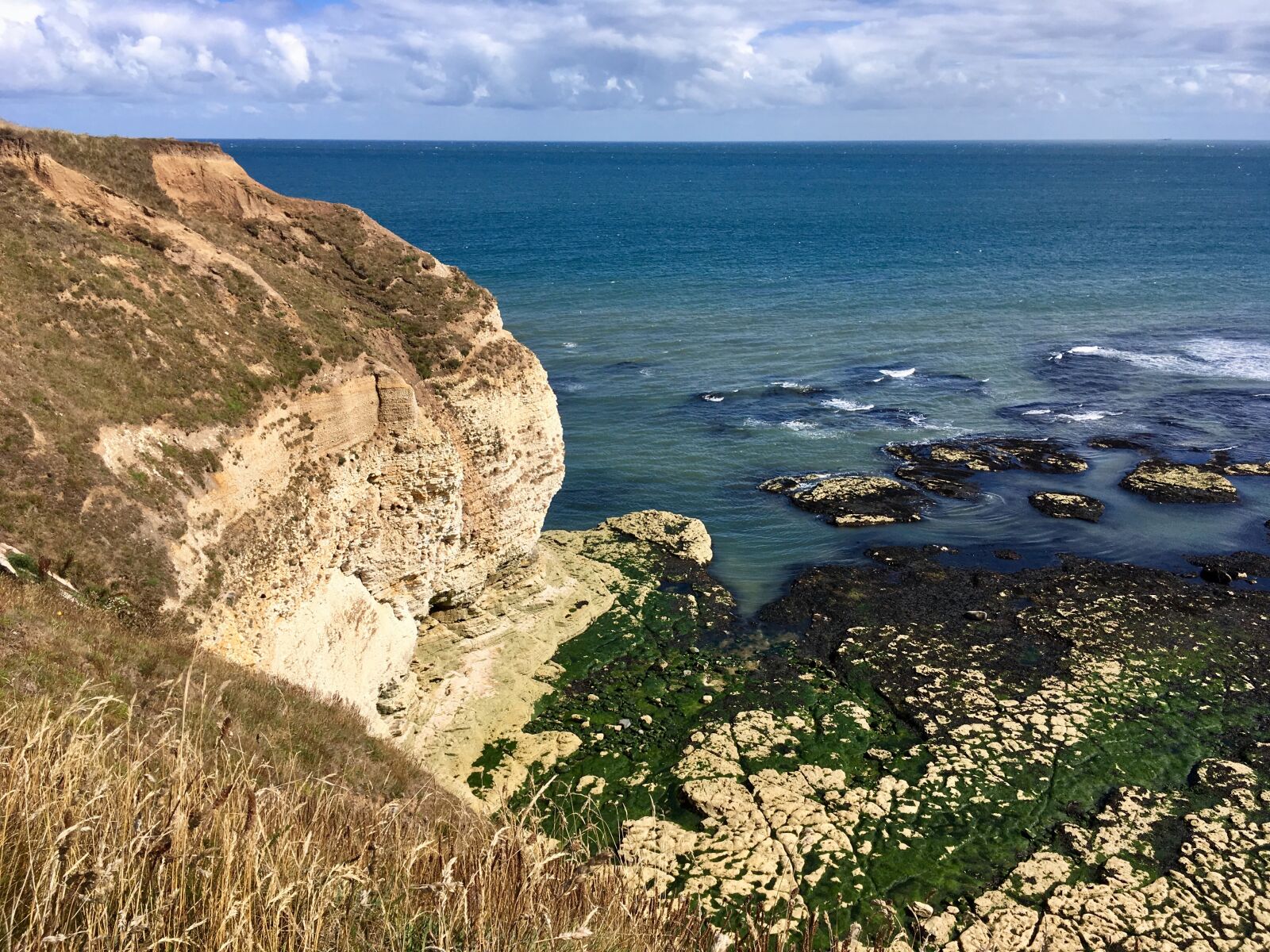 iPhone SE back camera 4.15mm f/2.2 sample photo. Cliffs, coastline, coast photography