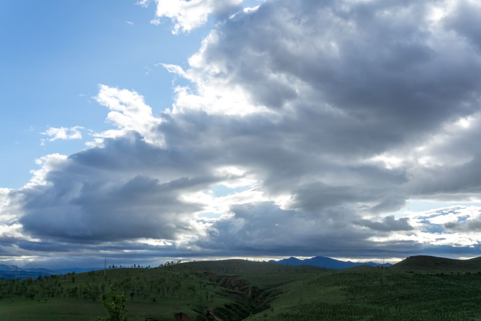 Sony a5100 sample photo. Mountain, dark clouds, cloud photography