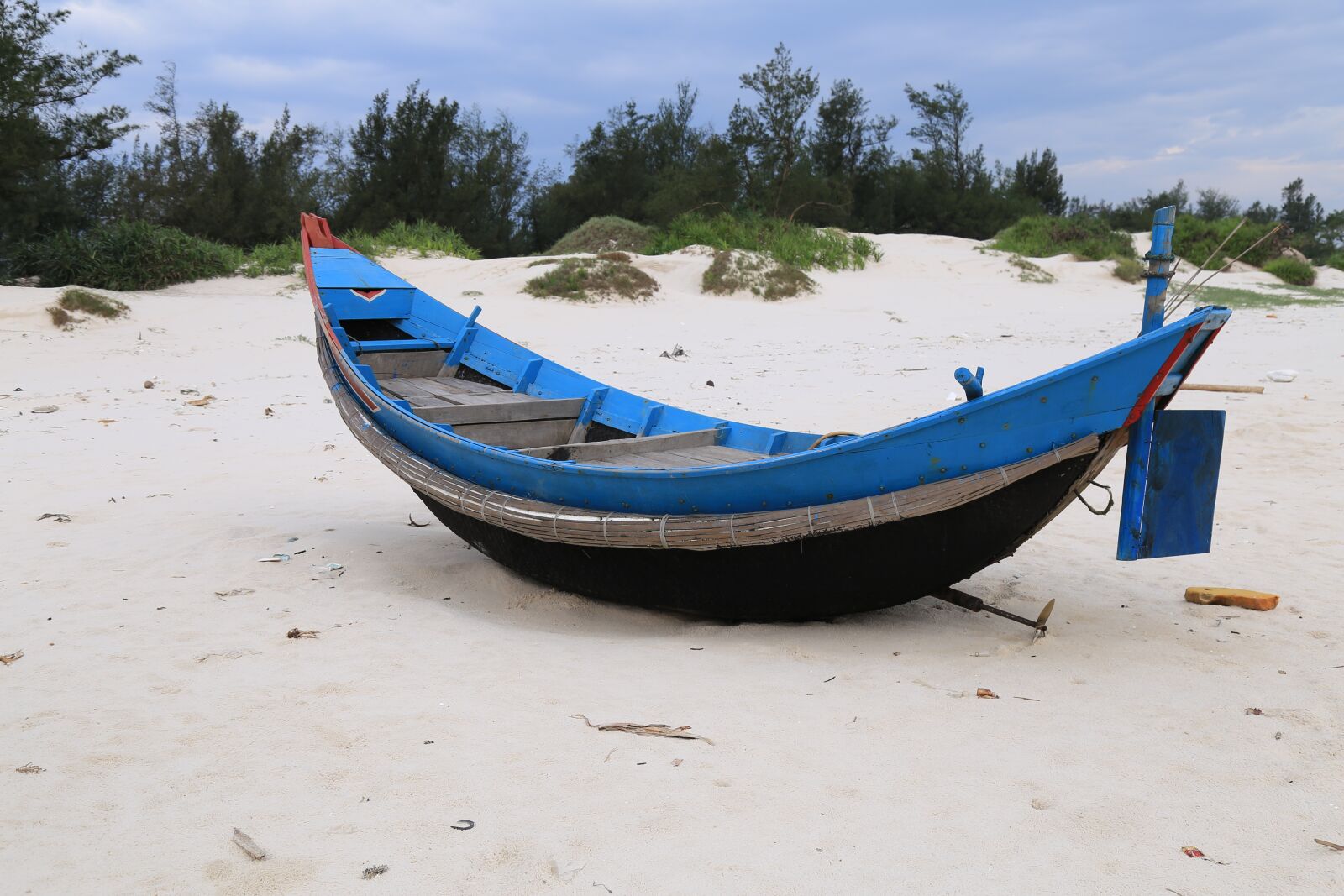 Canon EOS 6D sample photo. Boat, sand, beach photography