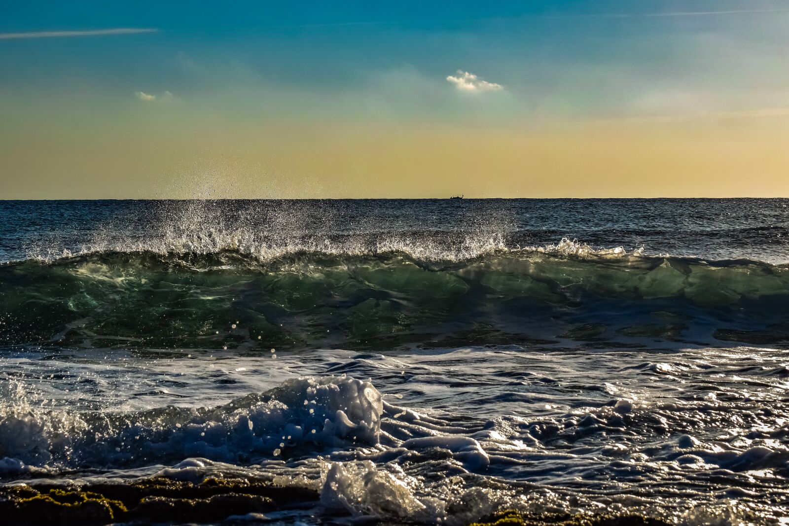 Nikon D3300 sample photo. Wave, crashing, beach photography