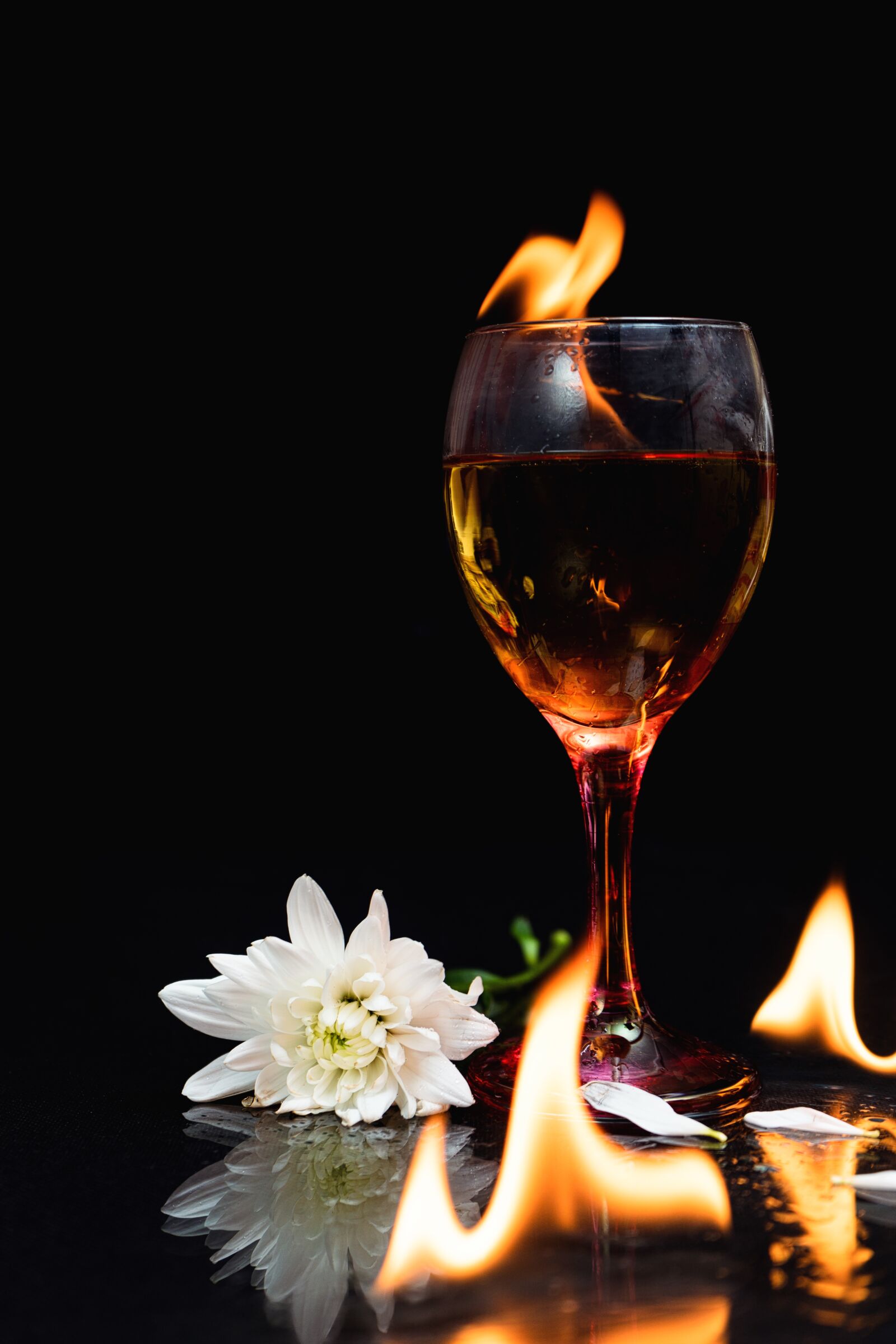 Sony a7 II + Sony FE 28-70mm F3.5-5.6 OSS sample photo. Glass, fire, flame photography