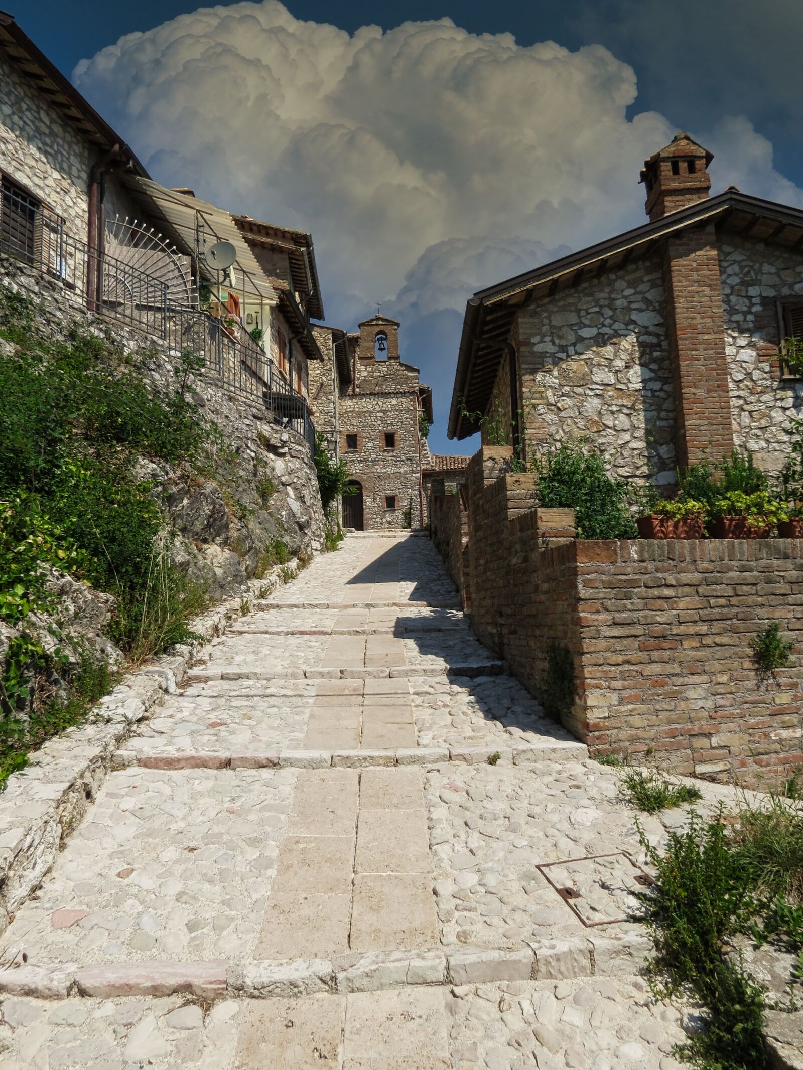 Canon PowerShot SX40 HS sample photo. Borgo, ascent, perspective photography