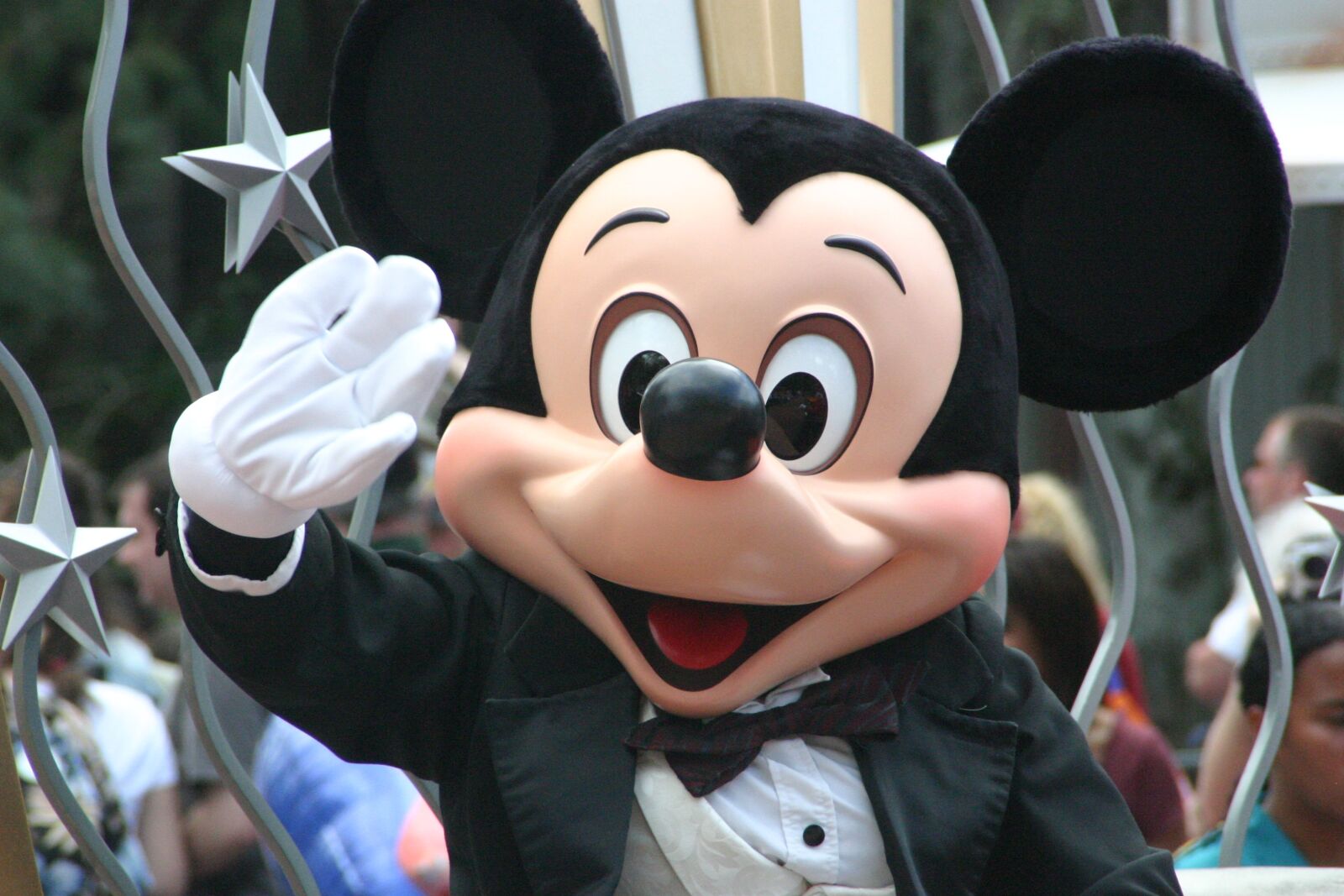 Canon EOS 300D (EOS Digital Rebel / EOS Kiss Digital) sample photo. Mickey mouse, walt disney photography