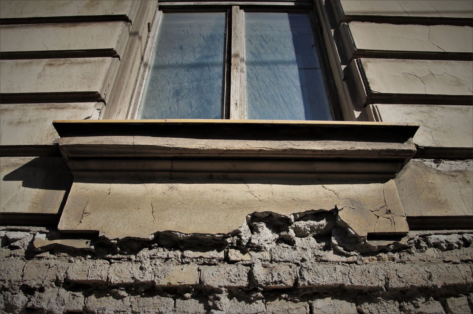 Canon EOS 80D sample photo. Kamienica, dirty, window photography