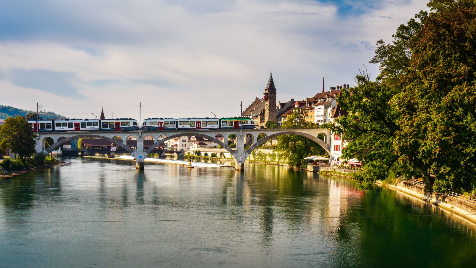 Canon EOS 650D (EOS Rebel T4i / EOS Kiss X6i) sample photo. Bremgarten, switzerland, bank photography