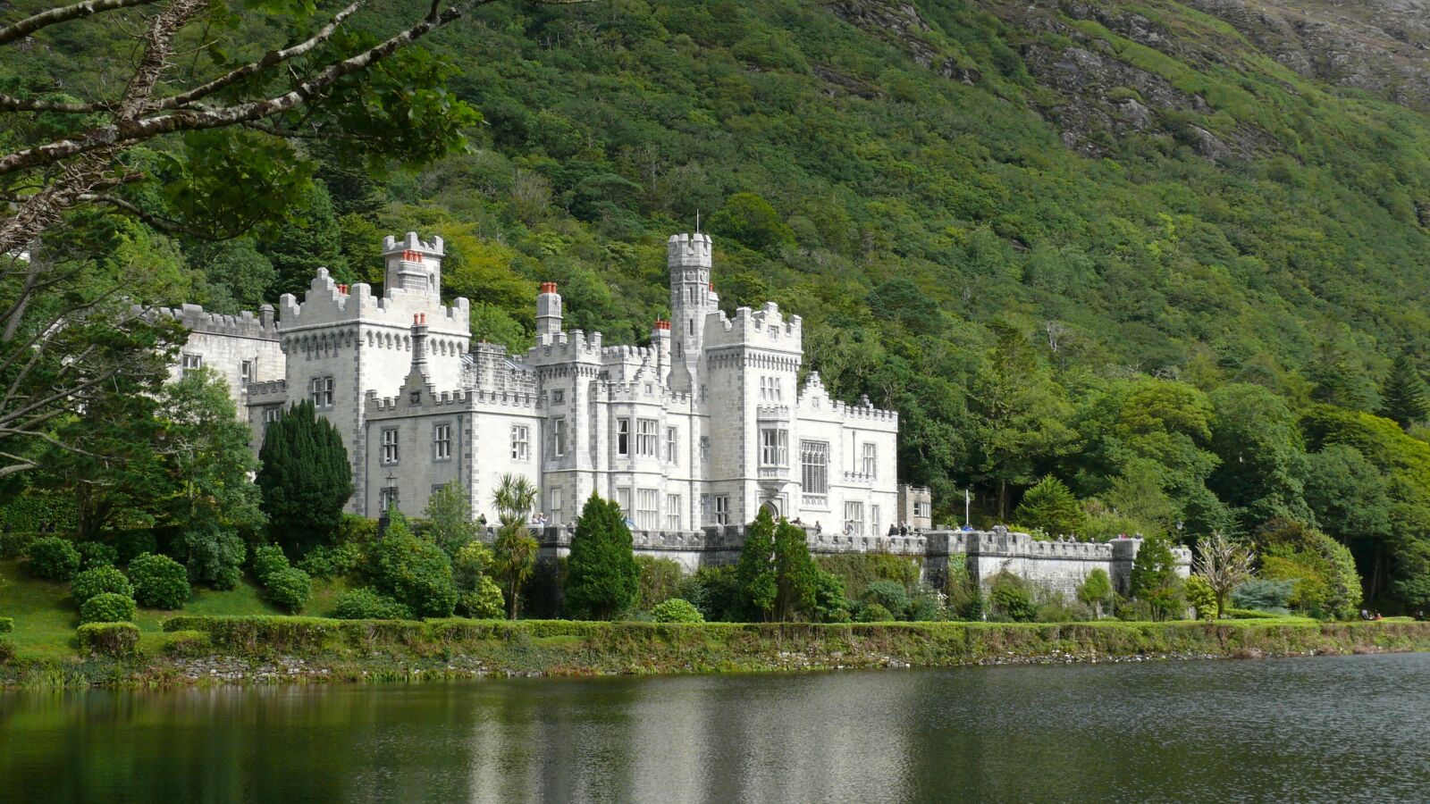 Panasonic DMC-FZ50 sample photo. Kylemore, abbey, ireland photography