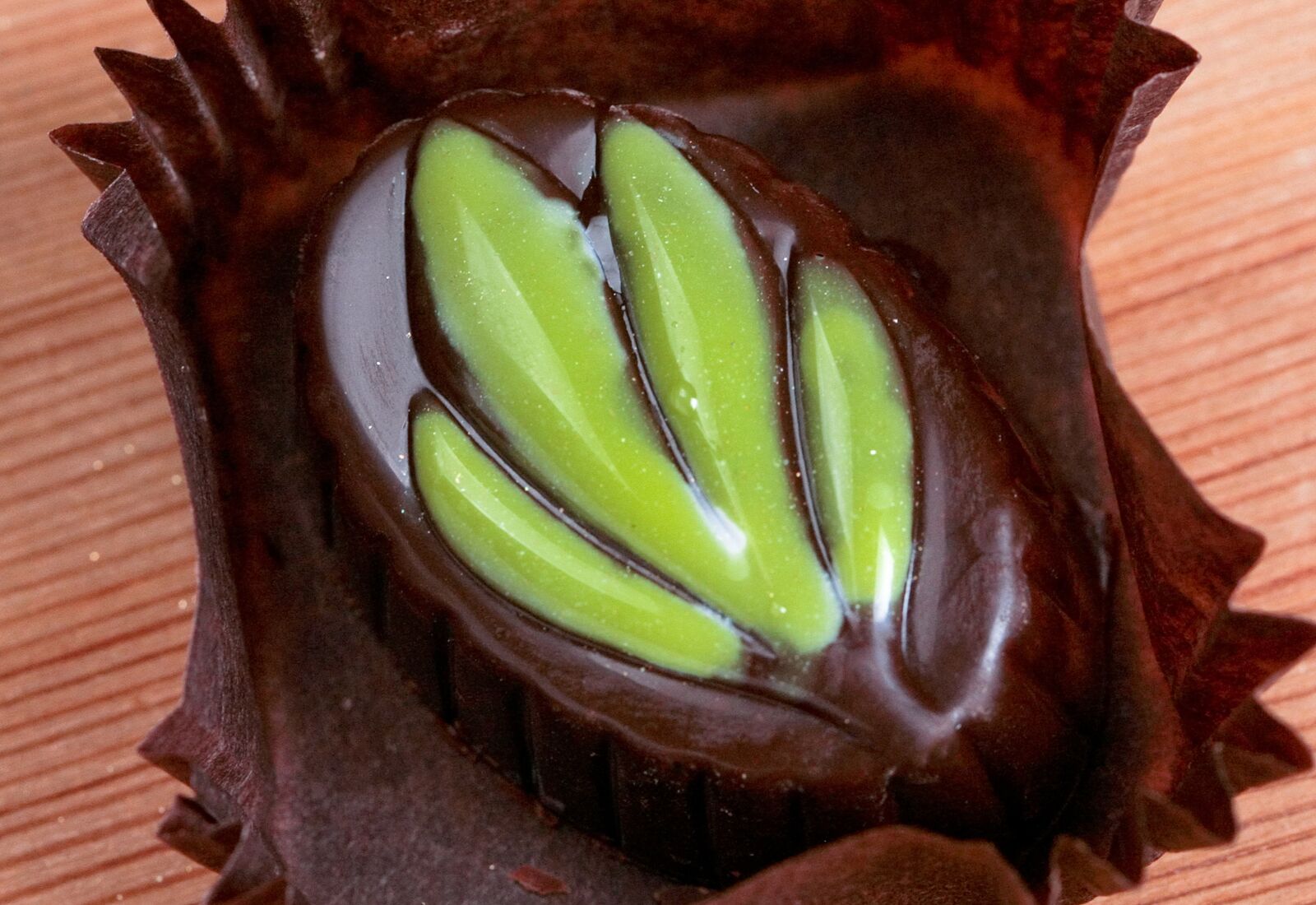 Canon EOS 5D sample photo. Praline, chocolates, delicious photography