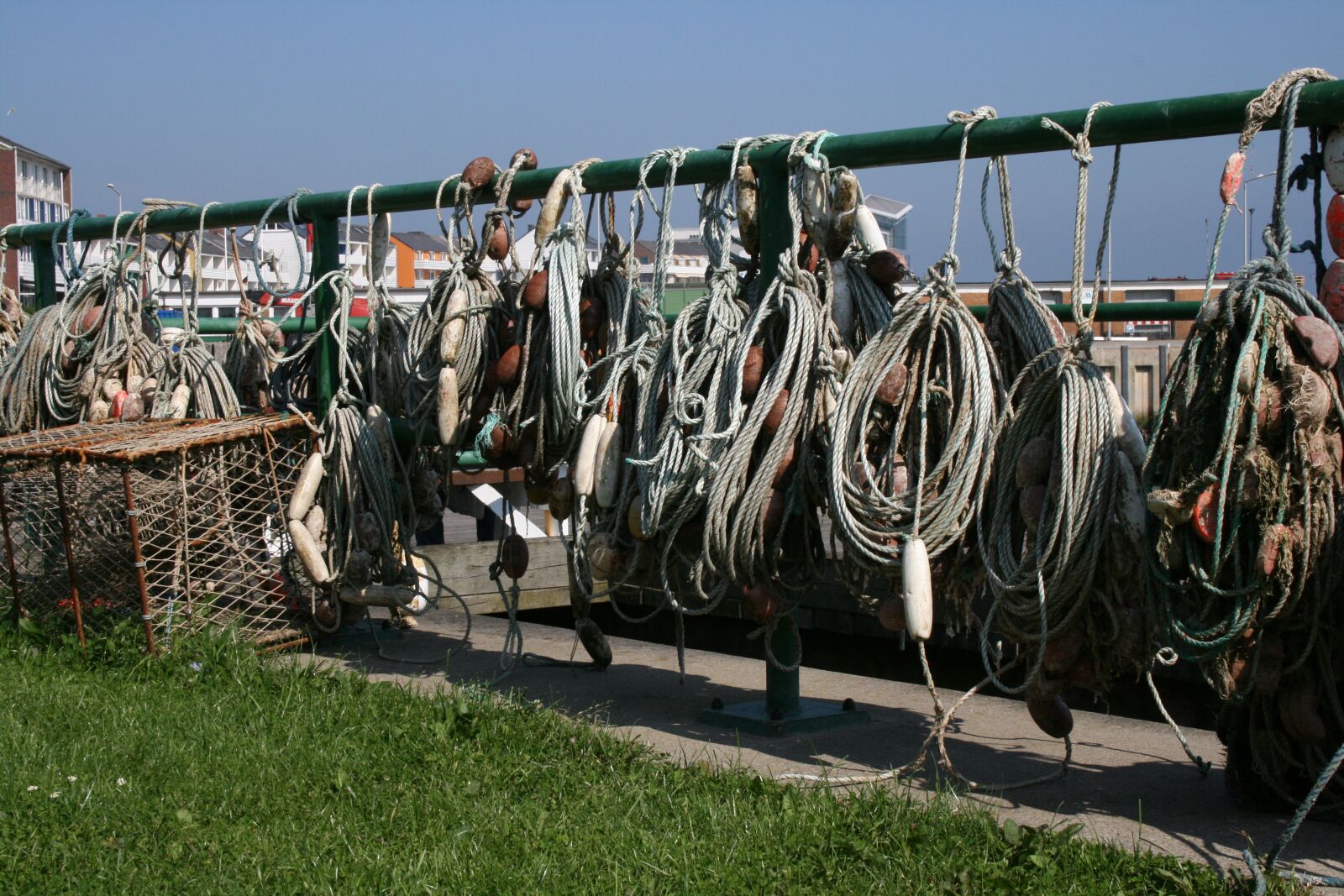 Canon EOS 400D (EOS Digital Rebel XTi / EOS Kiss Digital X) sample photo. Cordage, fishing, rope photography