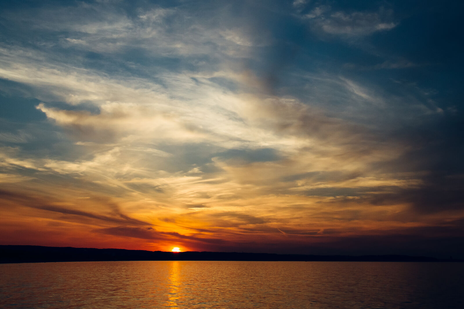 Canon EF 24-105mm F4L IS USM sample photo. Sea, sky, sunset, water photography
