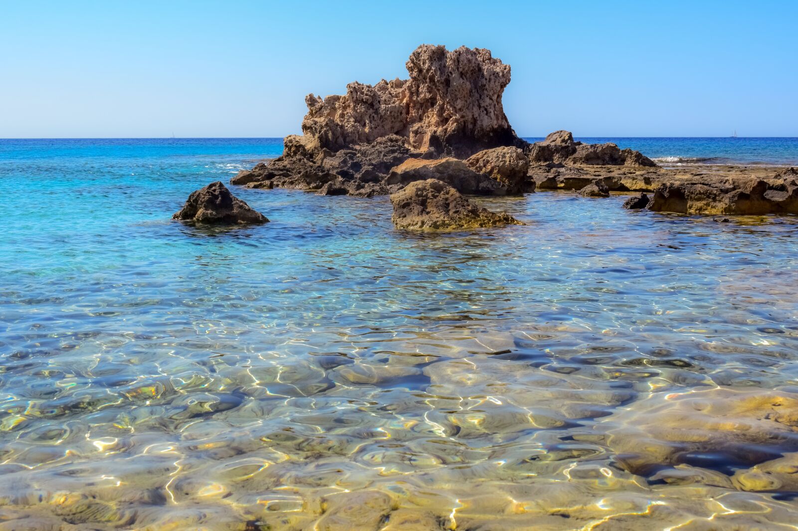 Nikon D3300 sample photo. Coast, rock, sea photography