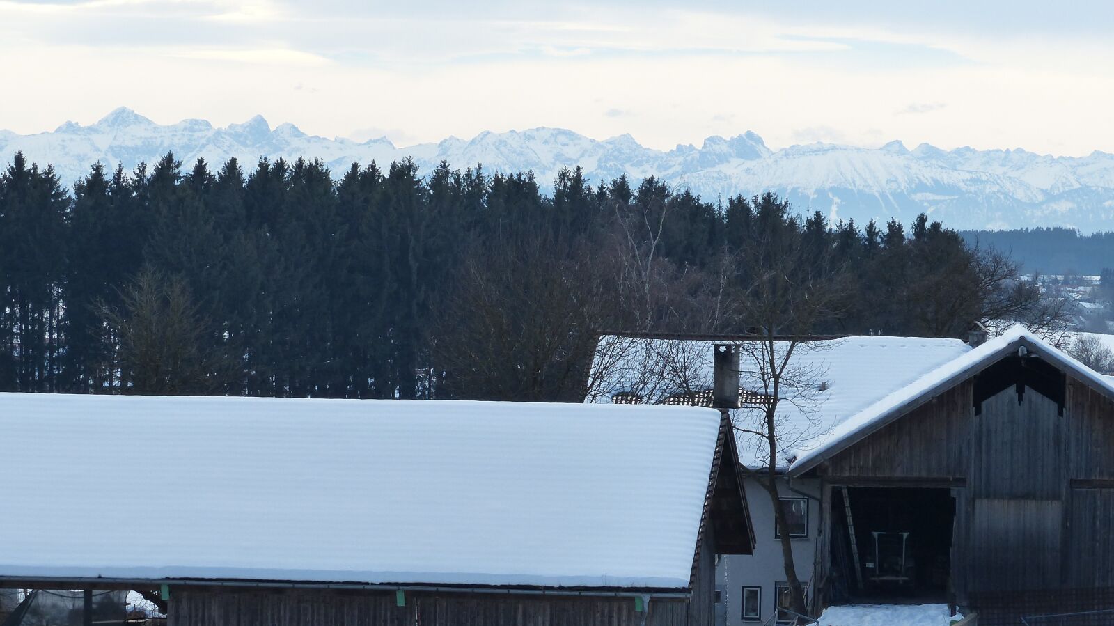 Panasonic Lumix DMC-FZ200 sample photo. Allgäu, winter, snow photography