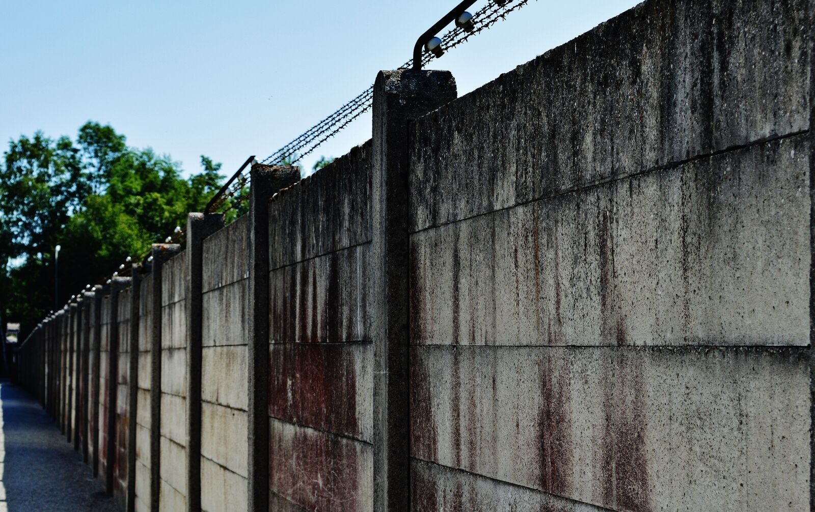 Nikon D3200 sample photo. Konzentrationslager, dachau, wall photography