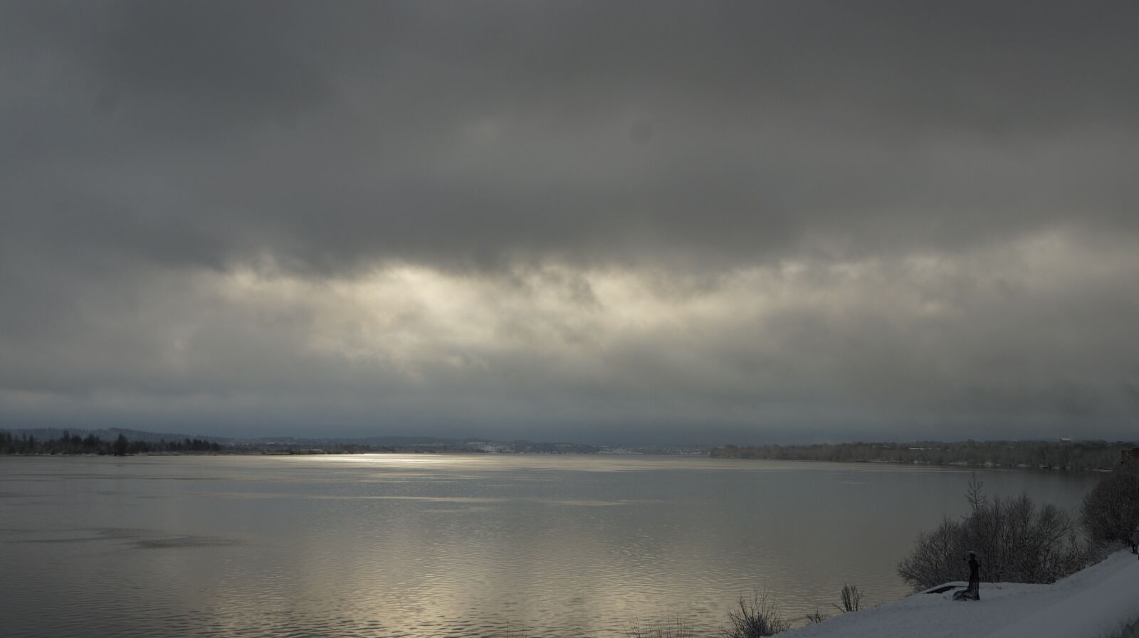 Sony SLT-A57 sample photo. River, city, winter photography