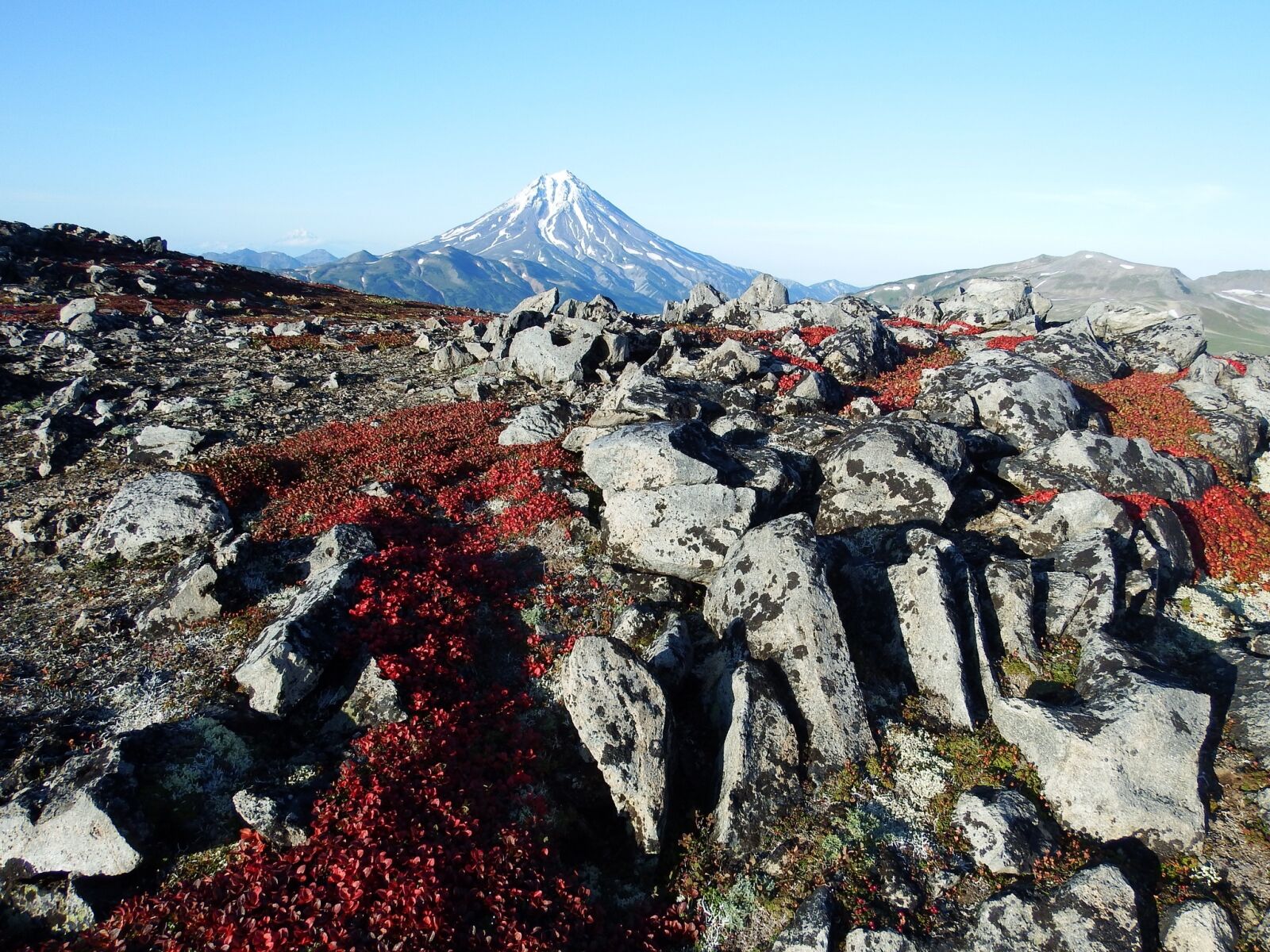 Fujifilm FinePix S1 sample photo. Mountains, volcano, tundra photography