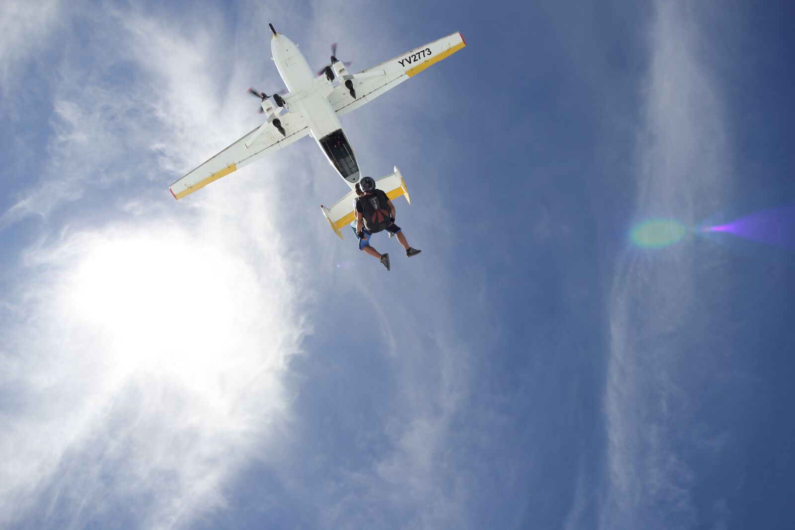 Canon EOS 550D (EOS Rebel T2i / EOS Kiss X4) sample photo. Sky, tandem, jump photography