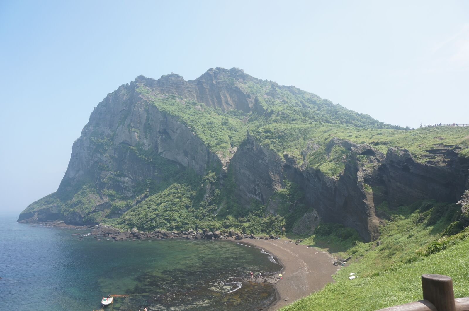 Sony Alpha NEX-6 + Sony E 16-50mm F3.5-5.6 PZ OSS sample photo. Island, jeju island, landscape photography