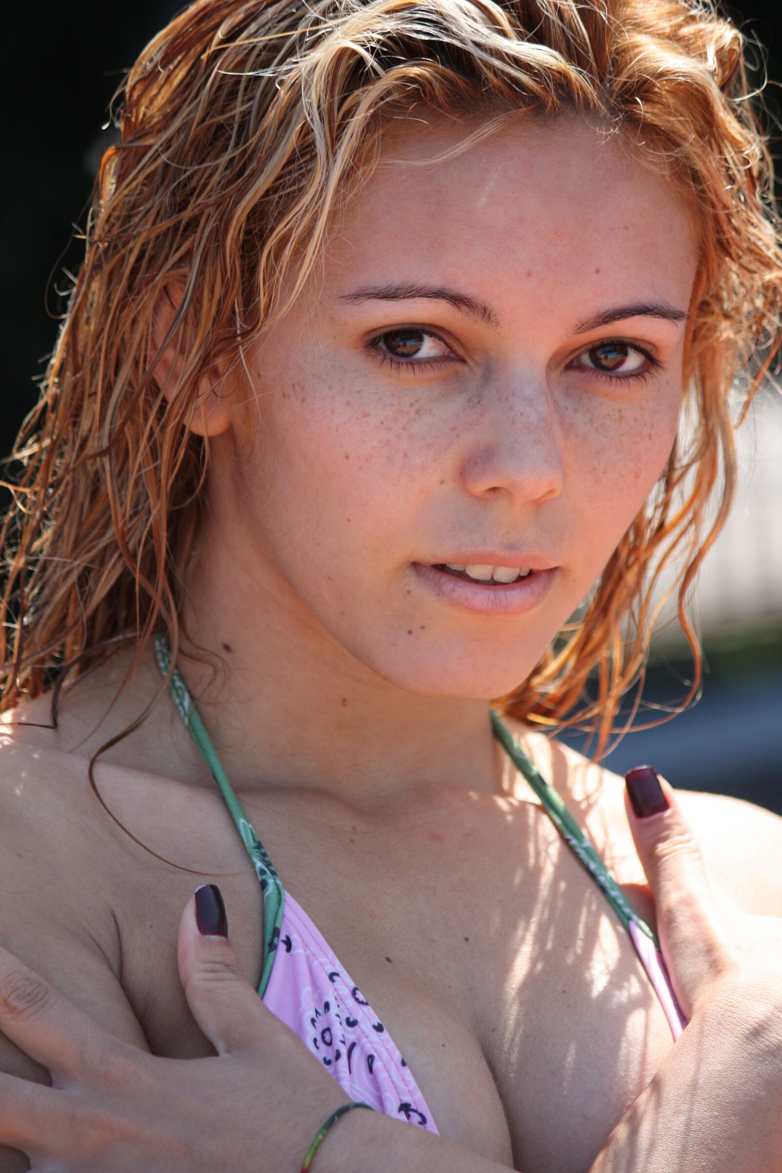 Canon EOS 450D (EOS Rebel XSi / EOS Kiss X2) sample photo. Girl, woman, emotion photography