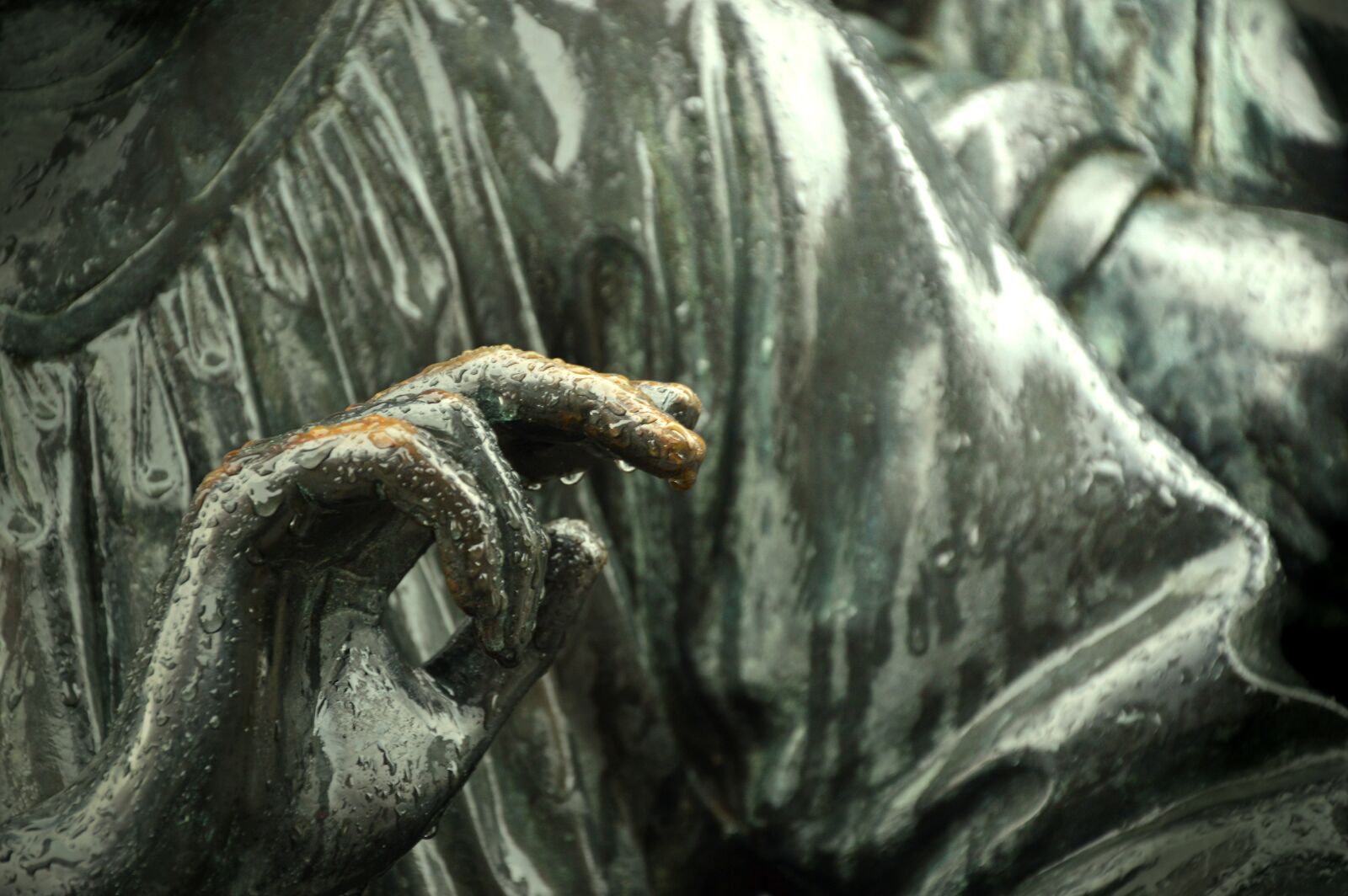 Nikon D3200 sample photo. Sculpture, art, hand photography
