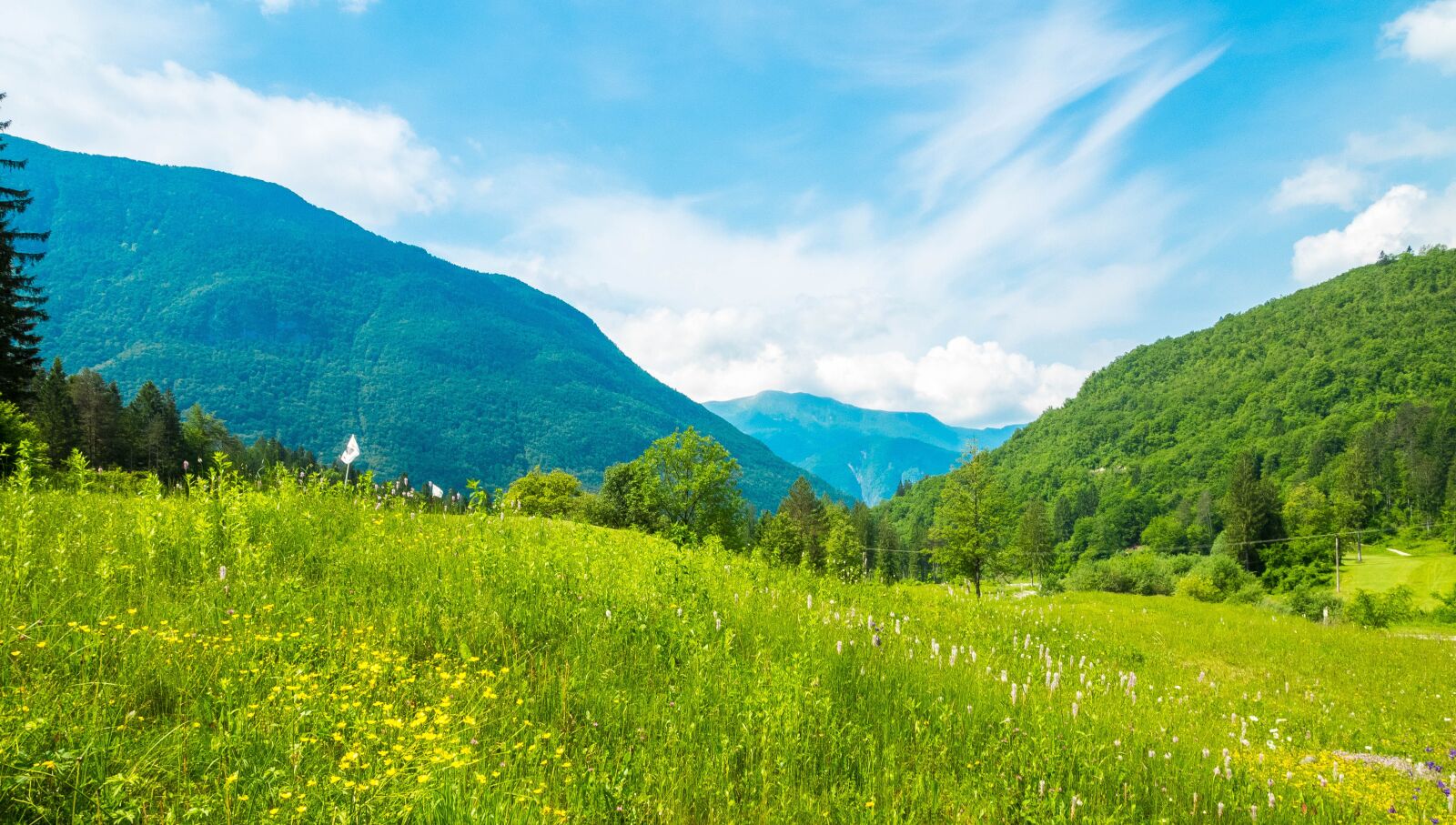 Olympus OM-D E-M1 + OLYMPUS M.12-50mm F3.5-6.3 sample photo. Slovenia, alpine, mountains photography