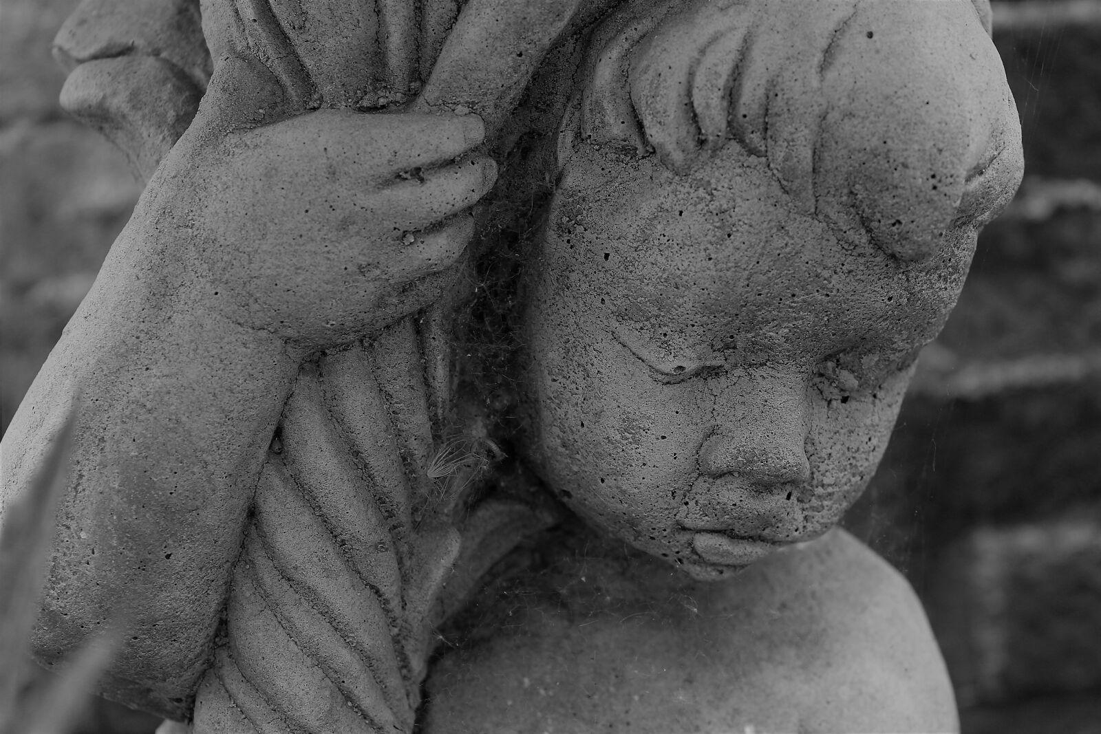 Canon EOS 1300D (EOS Rebel T6 / EOS Kiss X80) sample photo. Black and white, statue photography