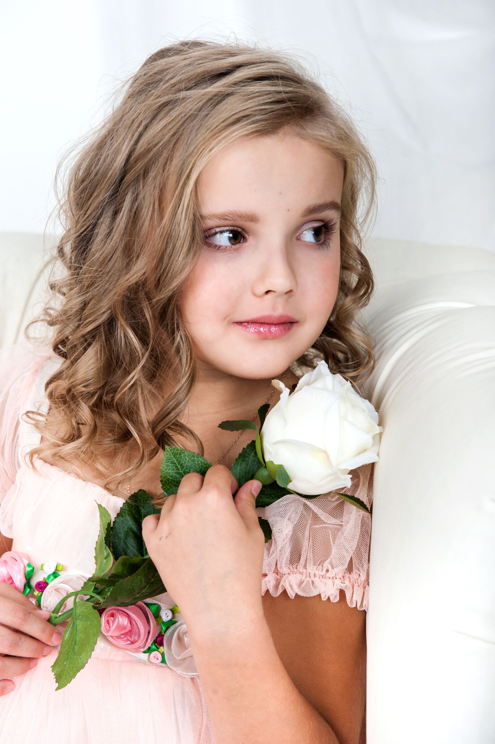 Nikon D700 sample photo. Girl, model, rose photography