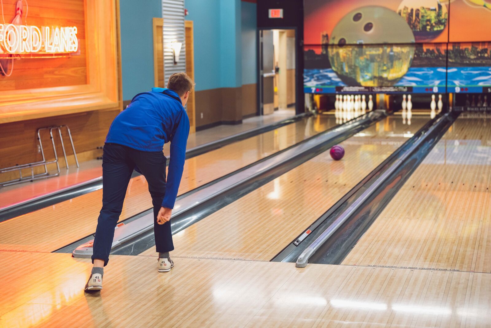 Nikon D750 sample photo. Bowling, boy, recreation photography