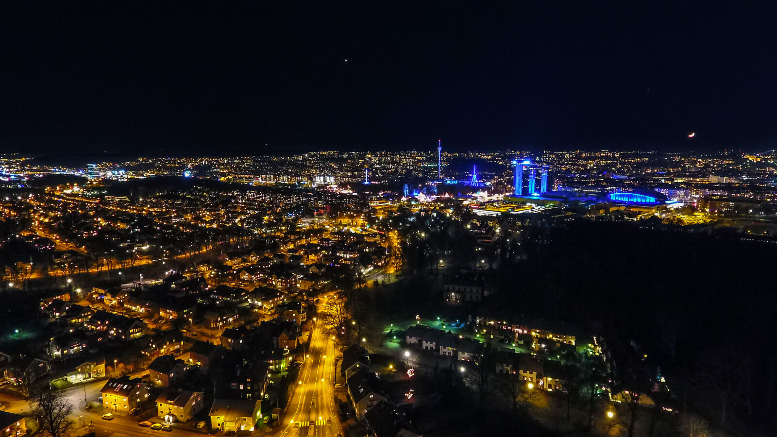DJI FC330 sample photo. Architecture, black, buildings, city photography