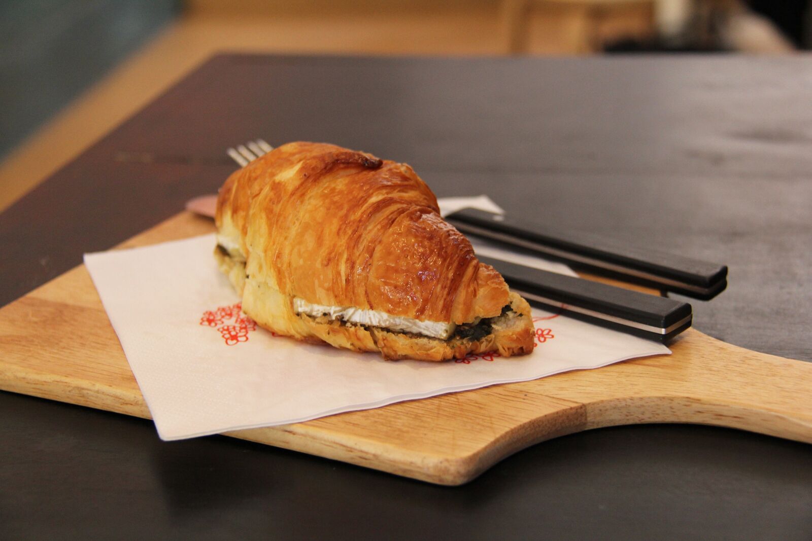 Canon EF-S 18-200mm F3.5-5.6 IS sample photo. Croissant, coffee, tea photography