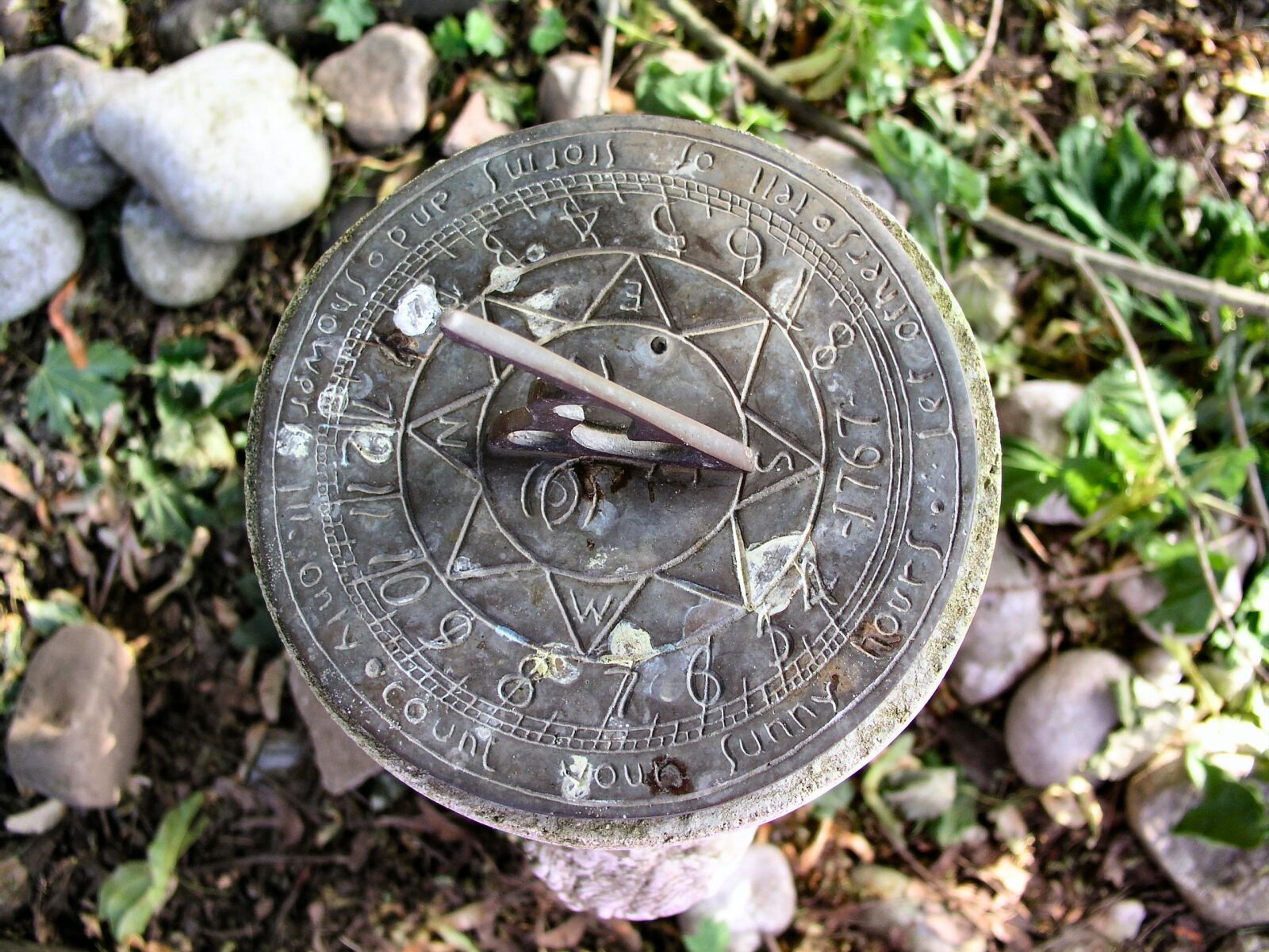 Olympus C5050Z sample photo. Sundial, garden, time photography