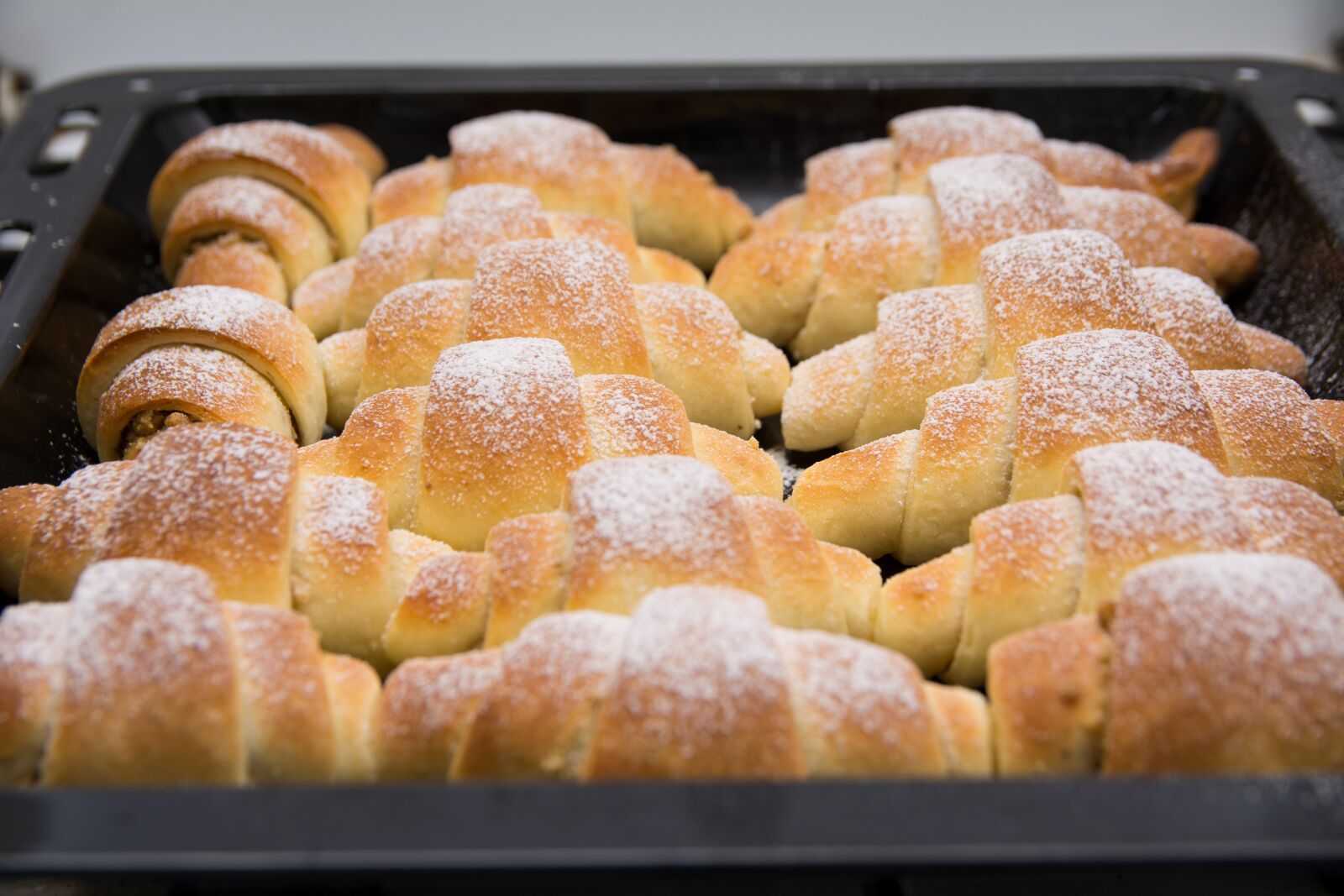 Nikon D7100 sample photo. Cake, pecan buns, homemade photography